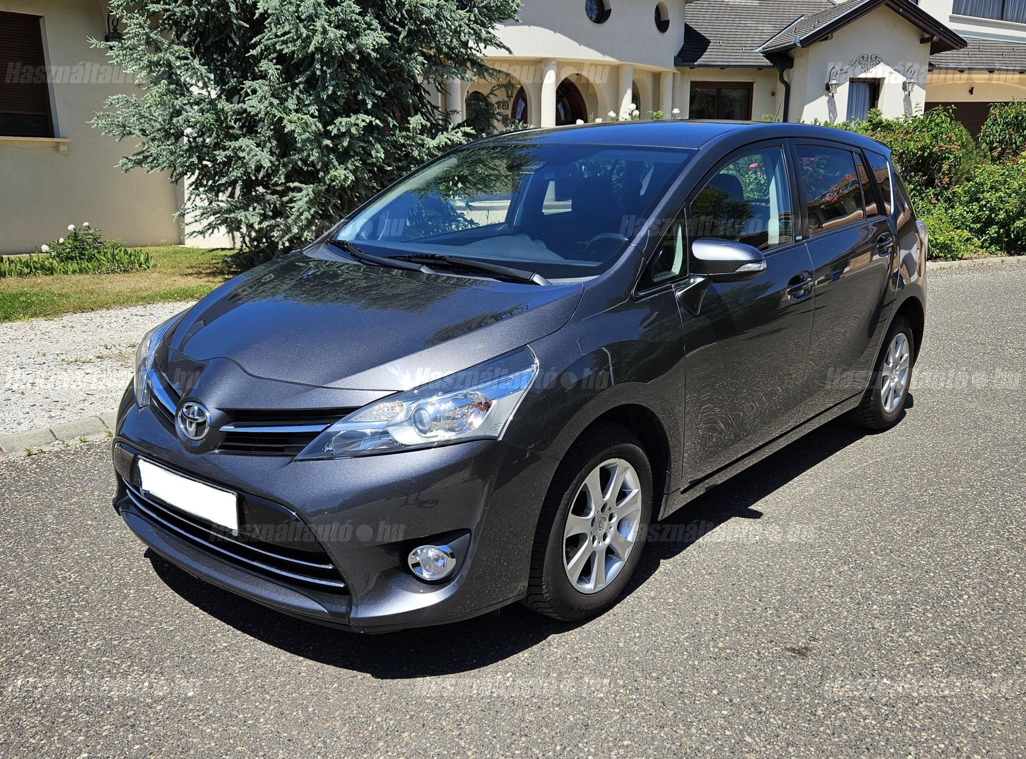 TOYOTA VERSO 2017/3 - 1