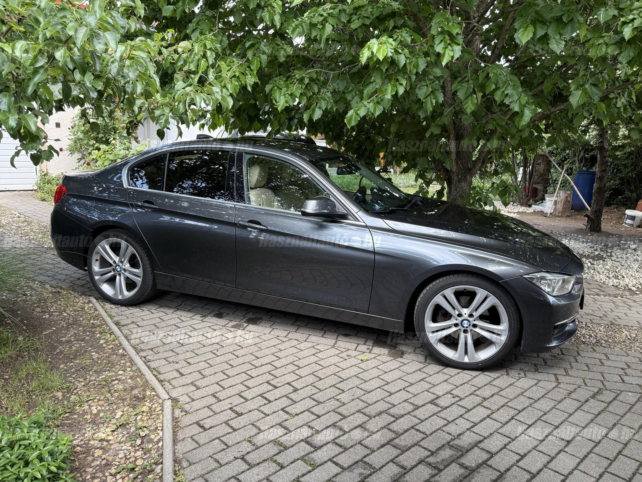 BMW 320 2012/11 - 1