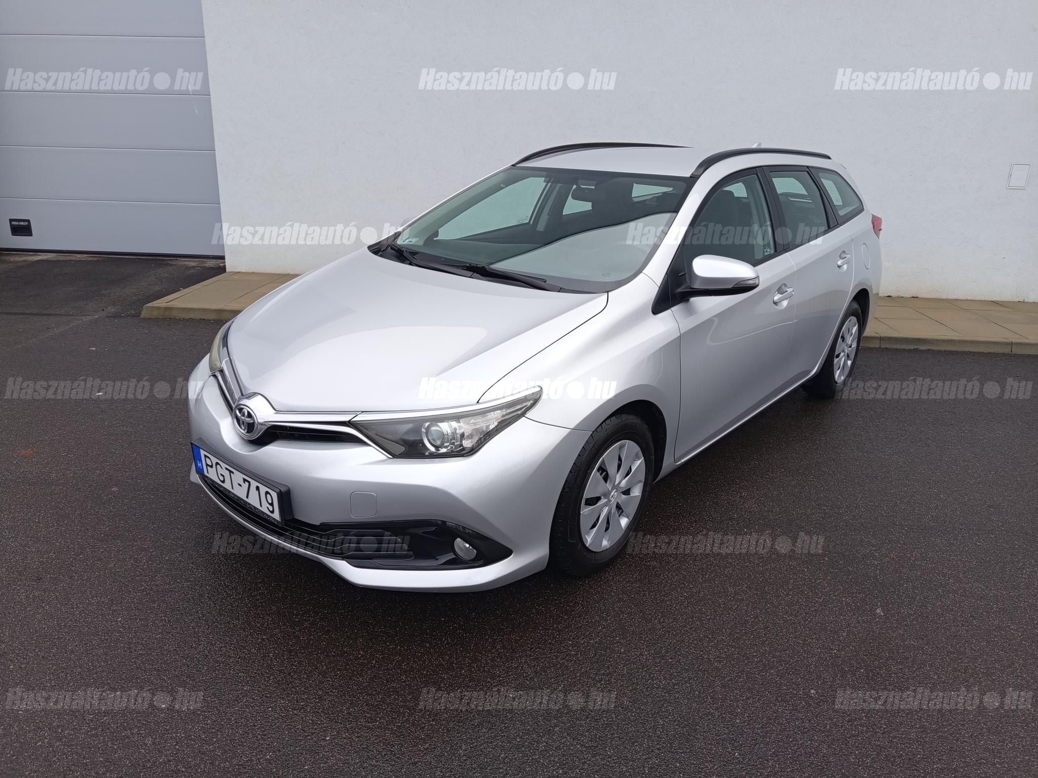 TOYOTA AURIS 2017/9 - 1
