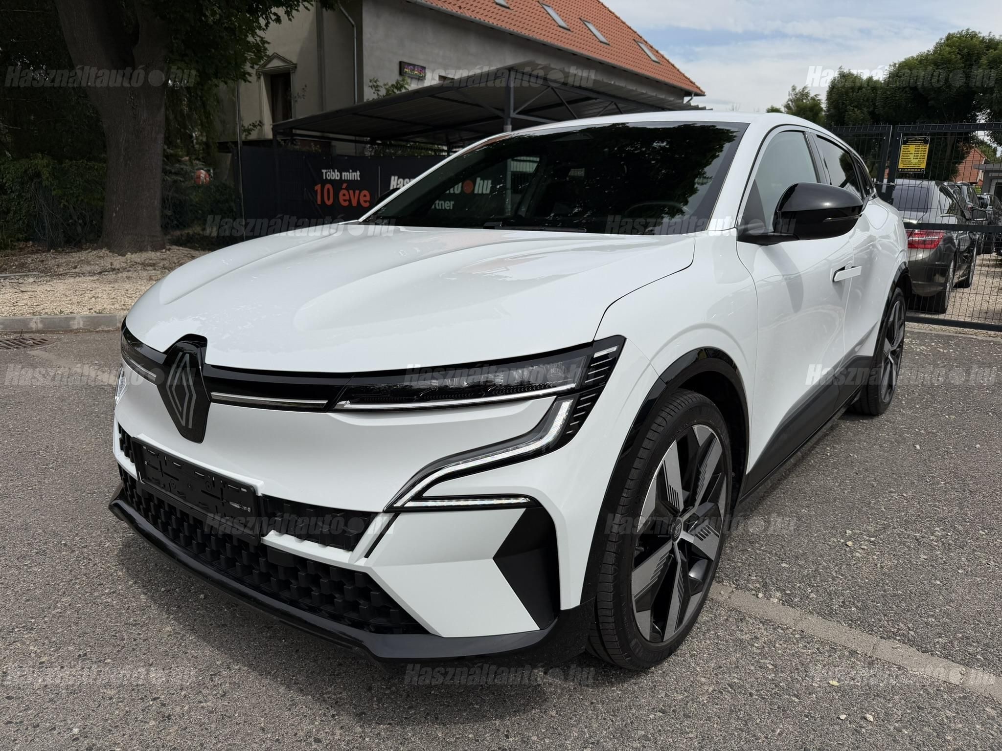 RENAULT MEGANE 2022/12 - 1