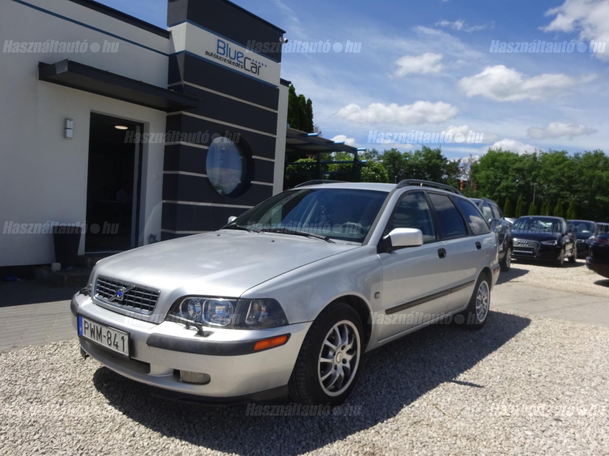 VOLVO V40 2003/4 - 1