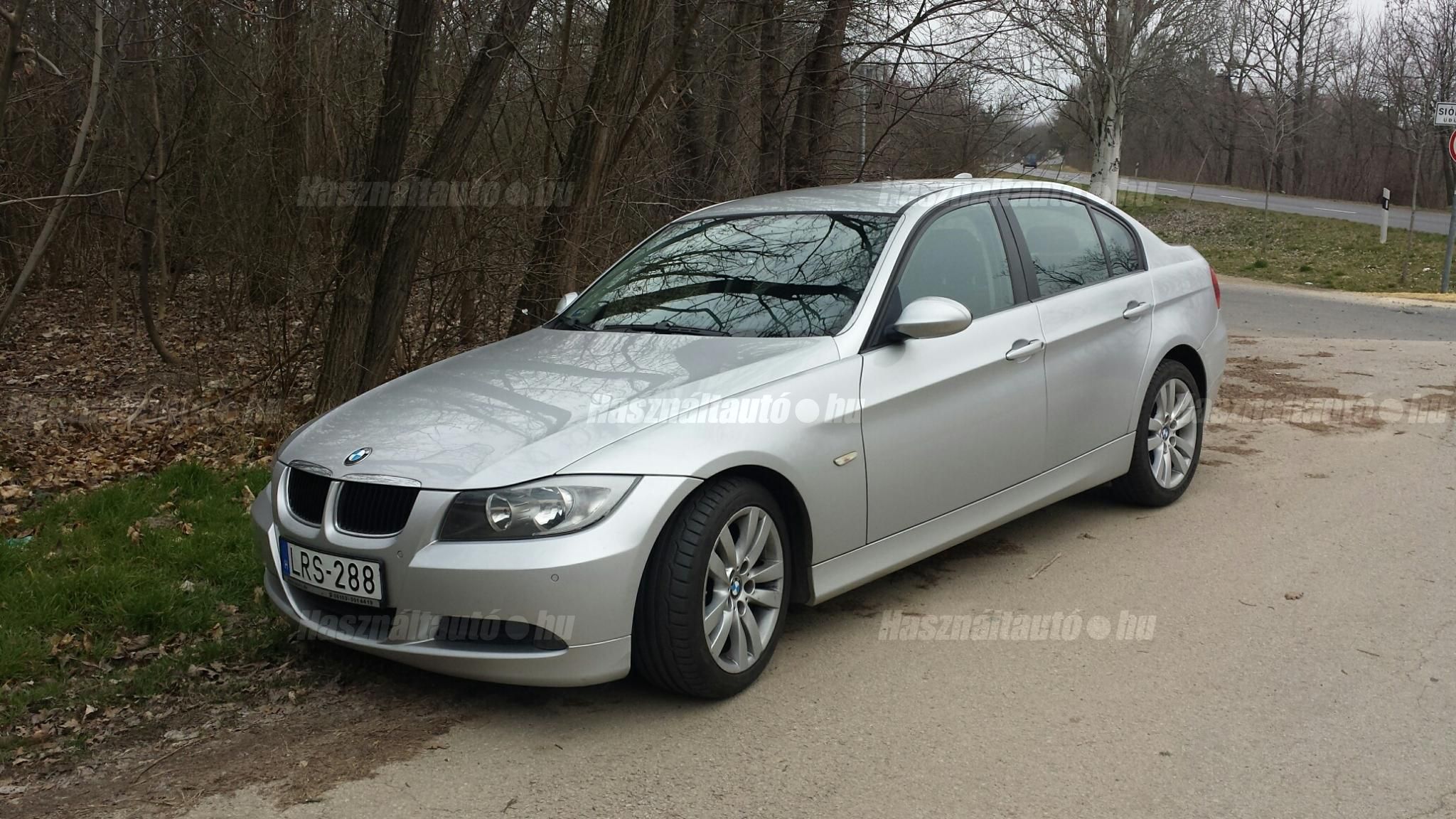 BMW 318 2006/6 - 1