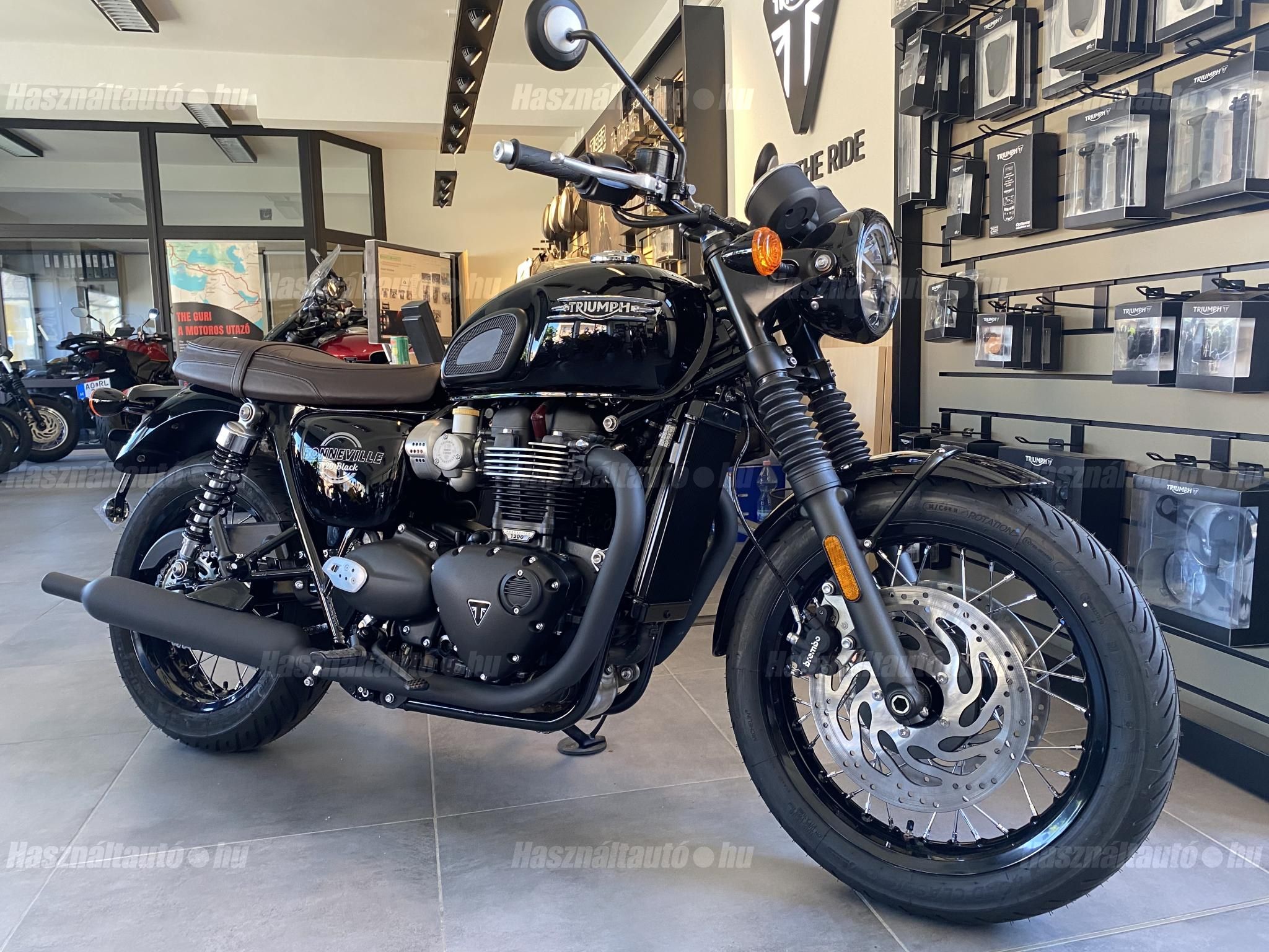 TRIUMPH BONNEVILLE 2026/6 - 1