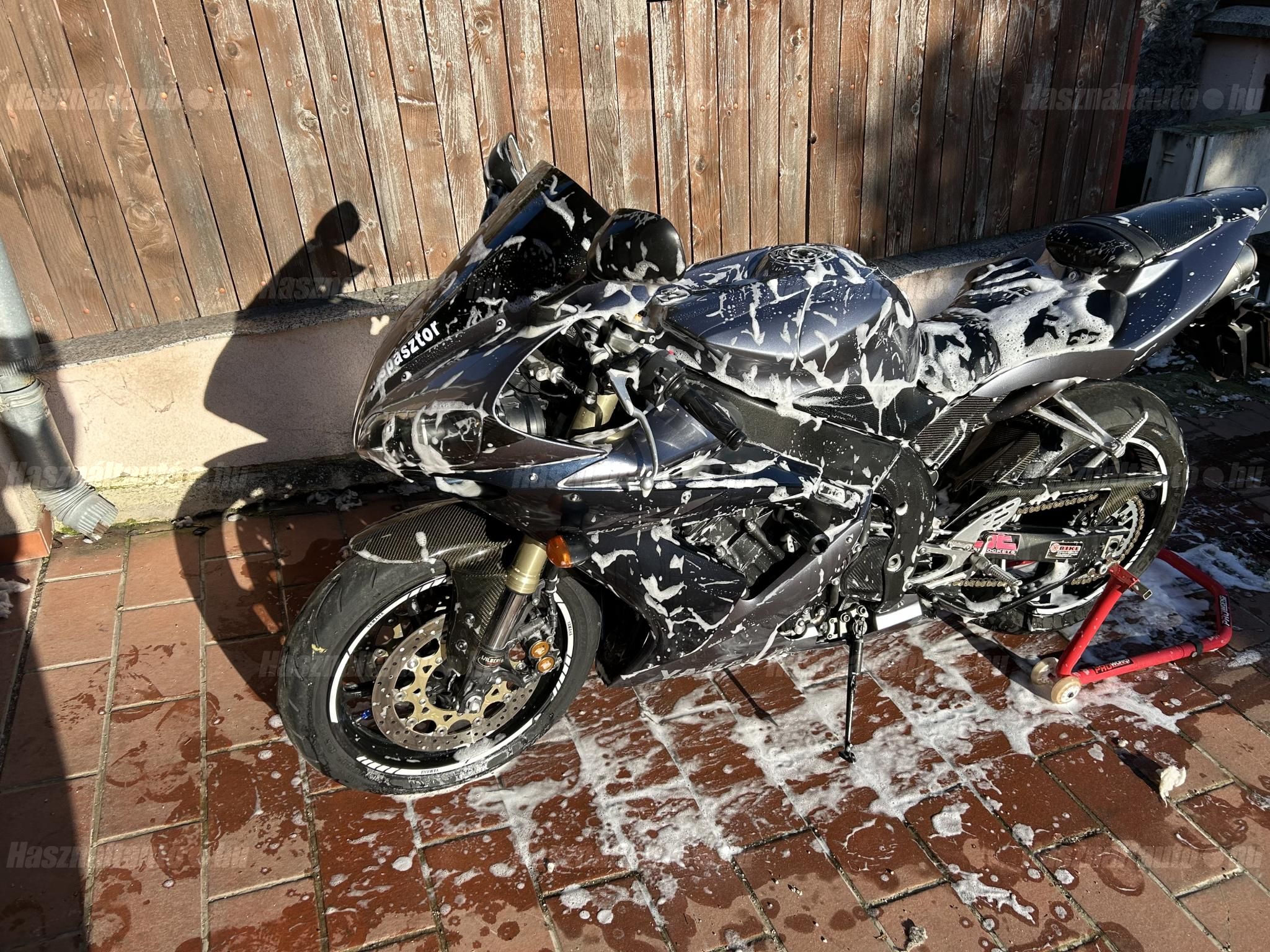 YAMAHA YZF R1 2005/11 - 1