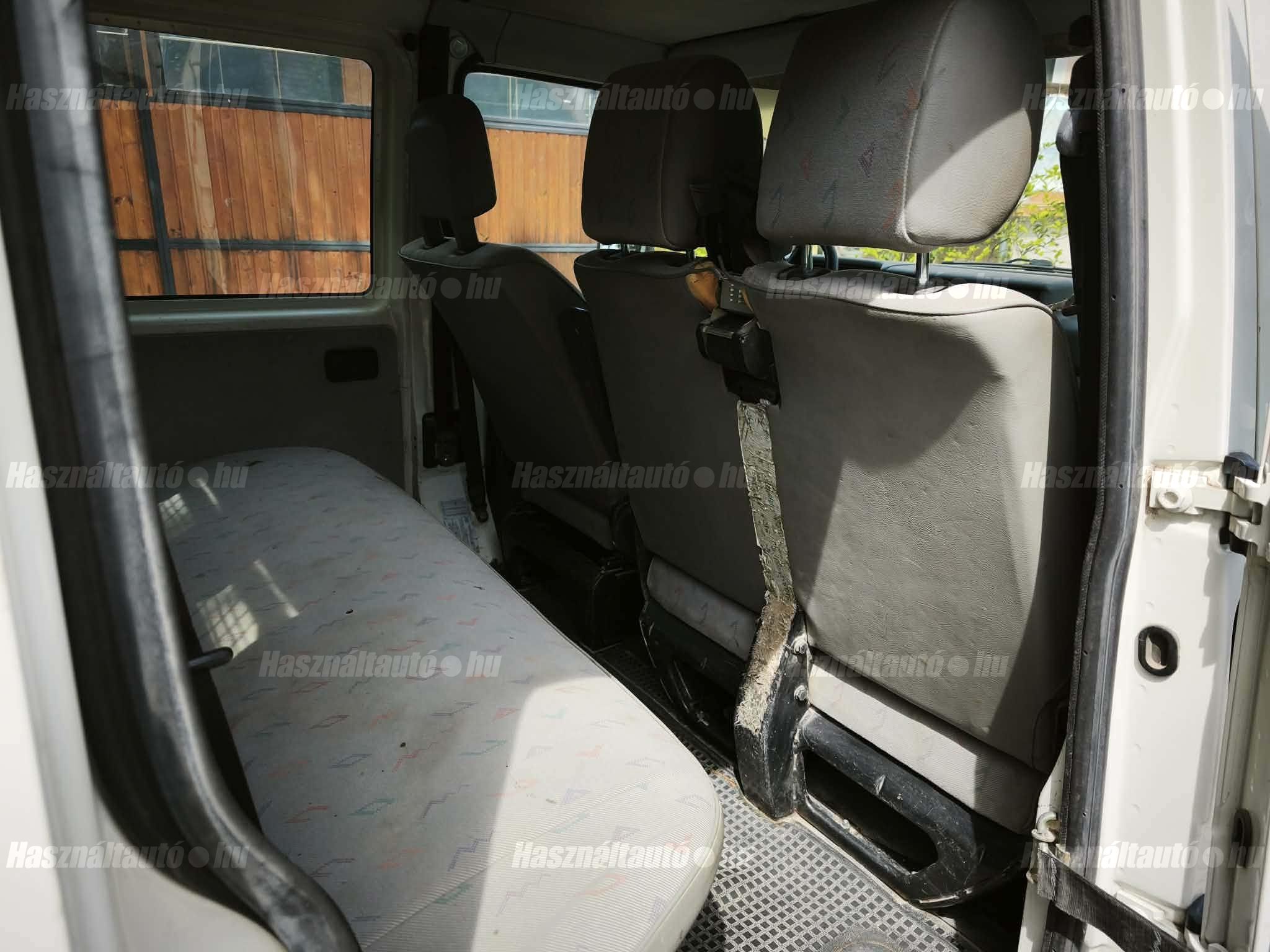 VOLKSWAGEN TRANSPORTER T4 2001/6 - 1