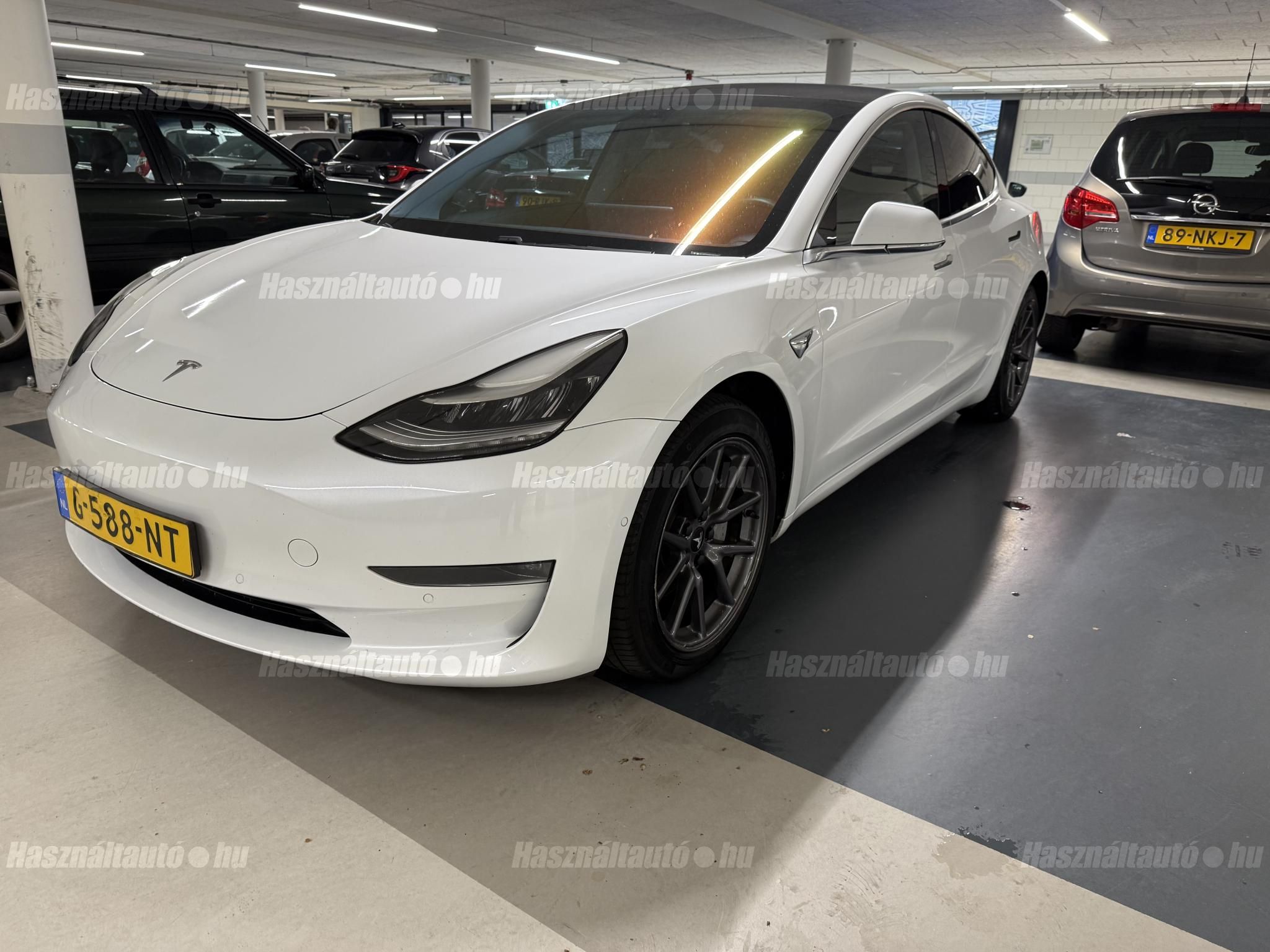 TESLA MODEL 3 2019/11 - 1