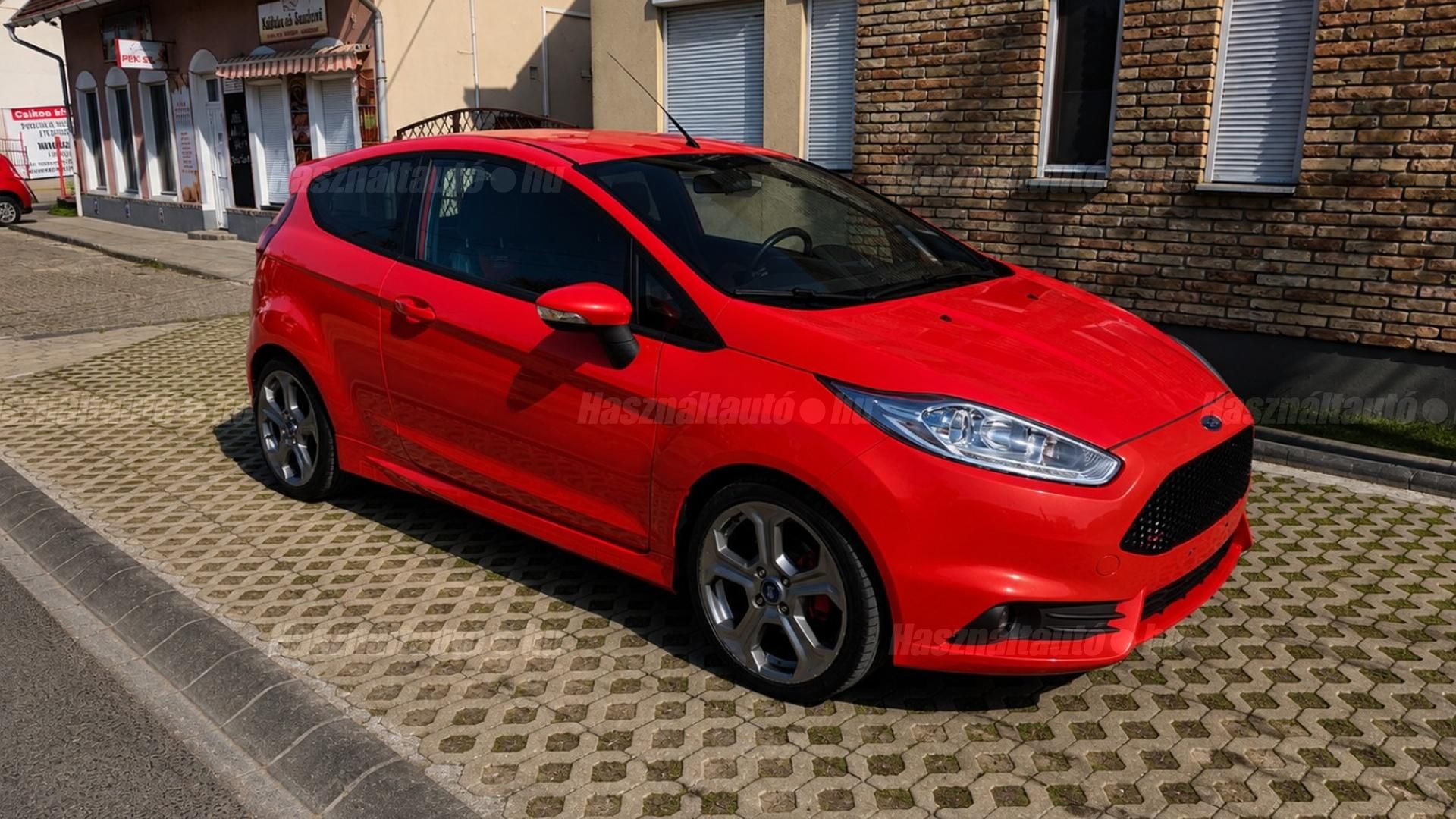 FORD FIESTA 2014/3 - 1