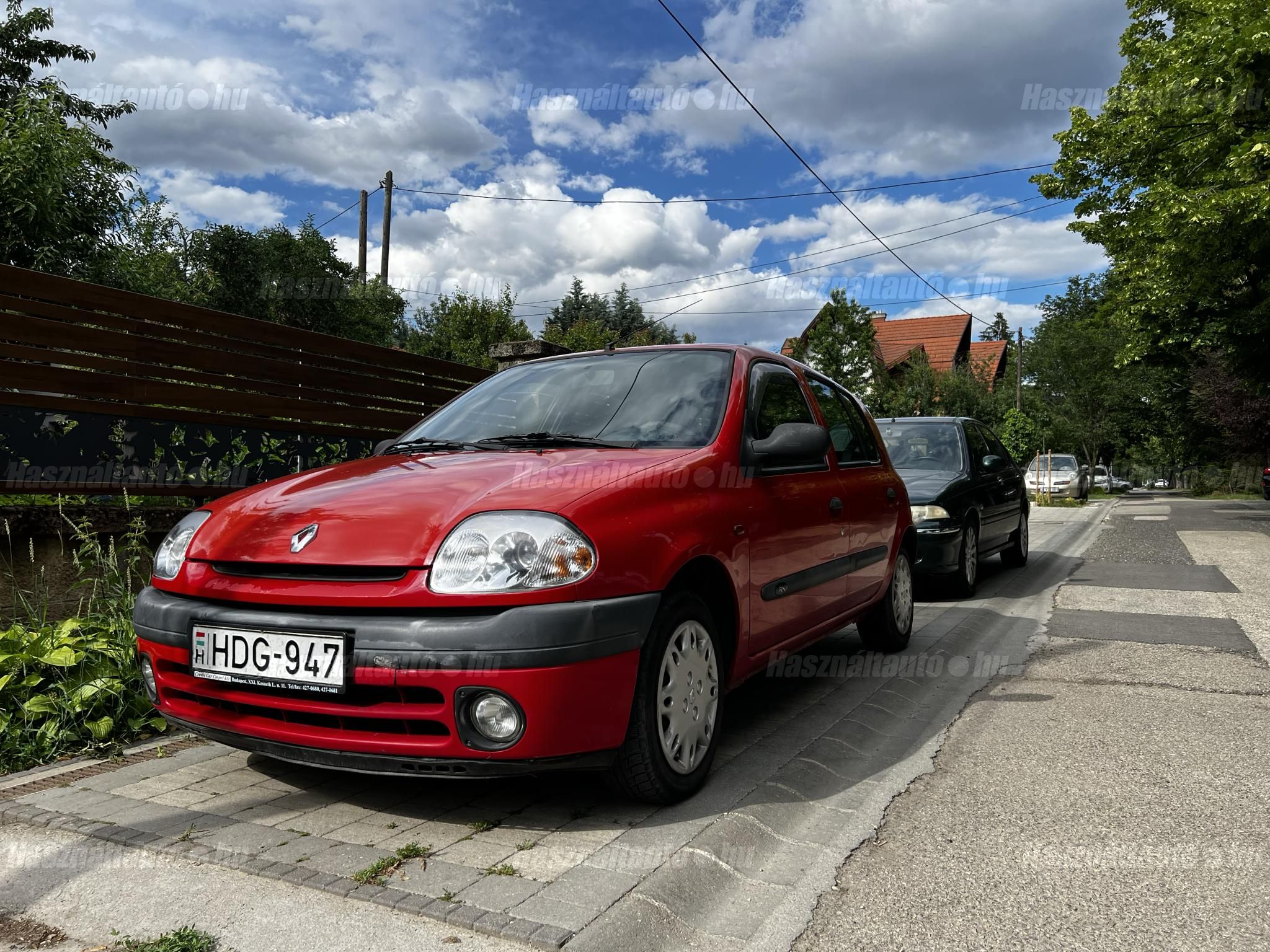 RENAULT CLIO 2000/5 - 1