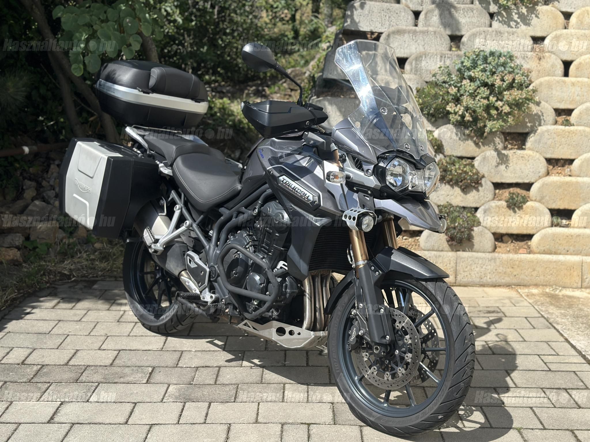 TRIUMPH TIGER 1200 2013/4 - 1