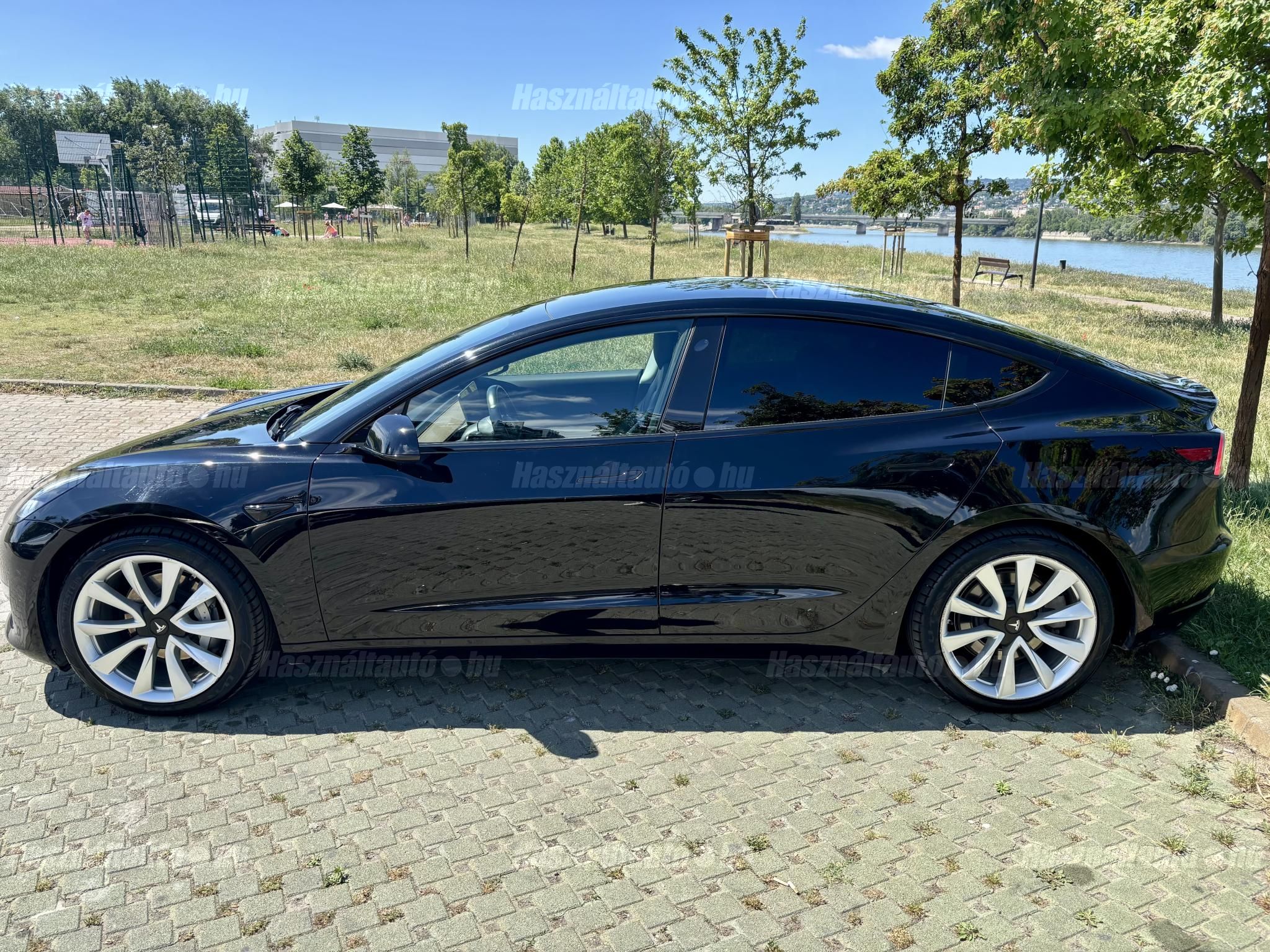TESLA MODEL 3 2019/6 - 1