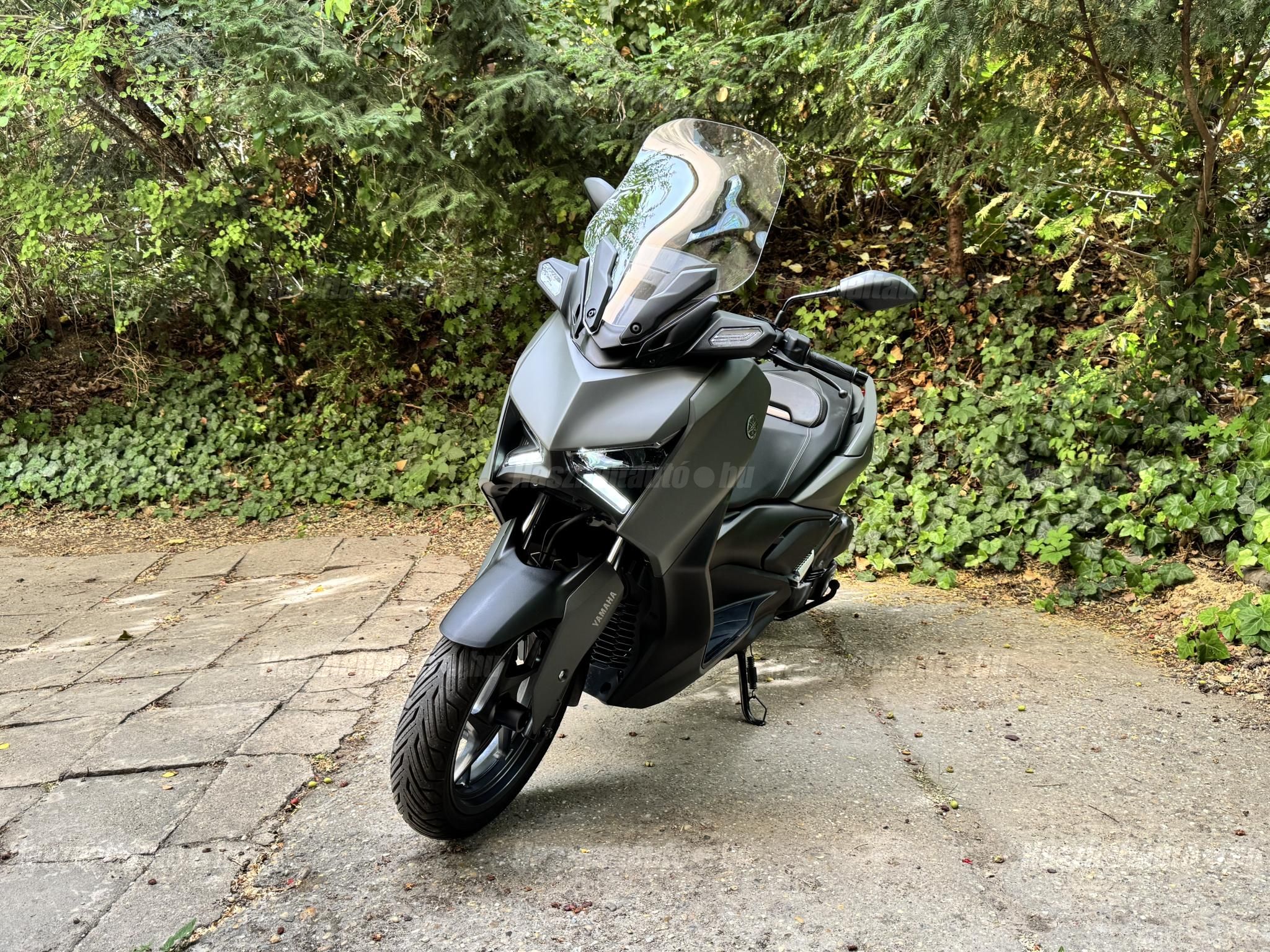 YAMAHA X-MAX 125 2025/2 - 1