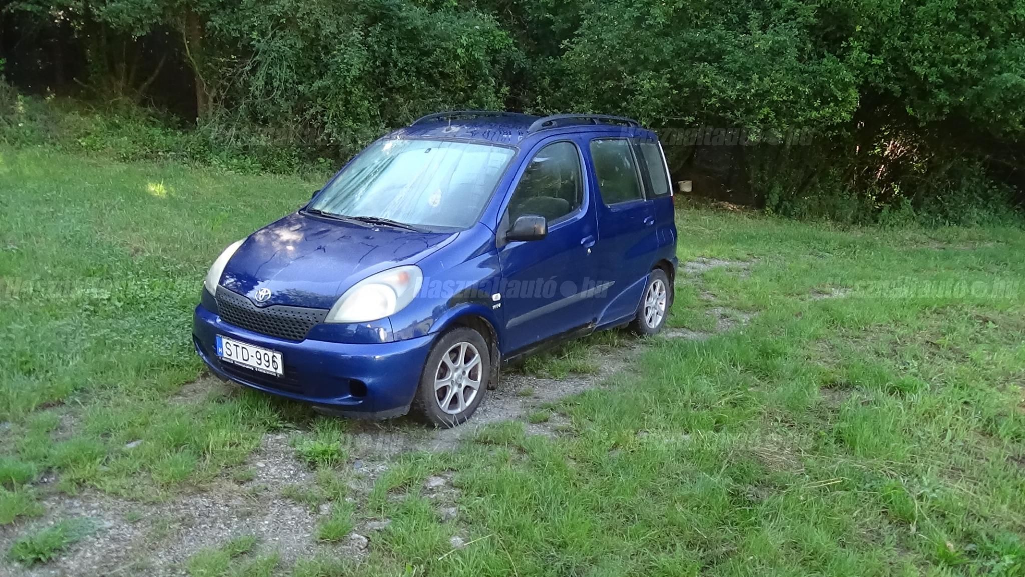 TOYOTA YARIS VERSO 2001/10 - 1