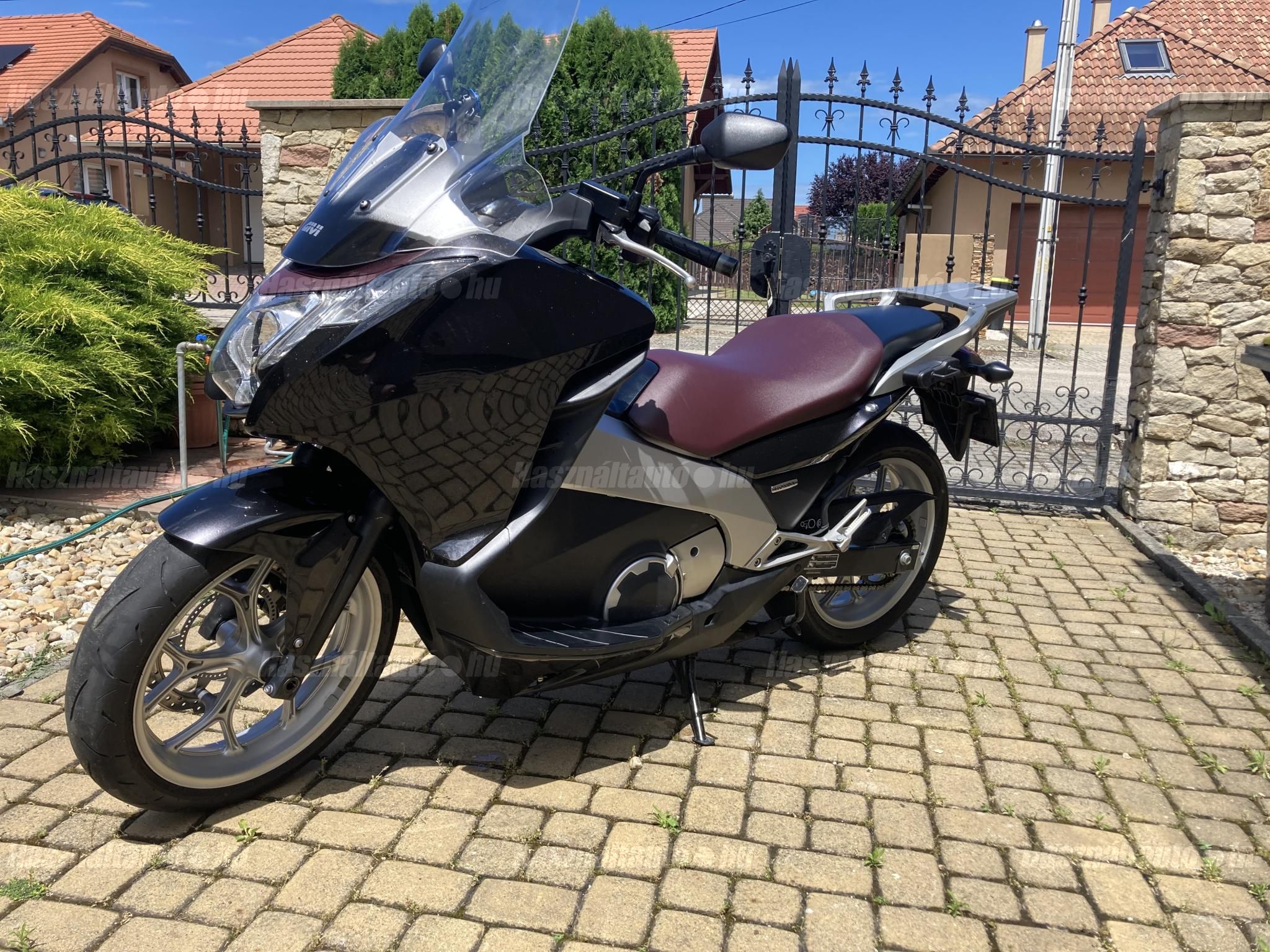 HONDA NC 700 D 2012/6 - 1