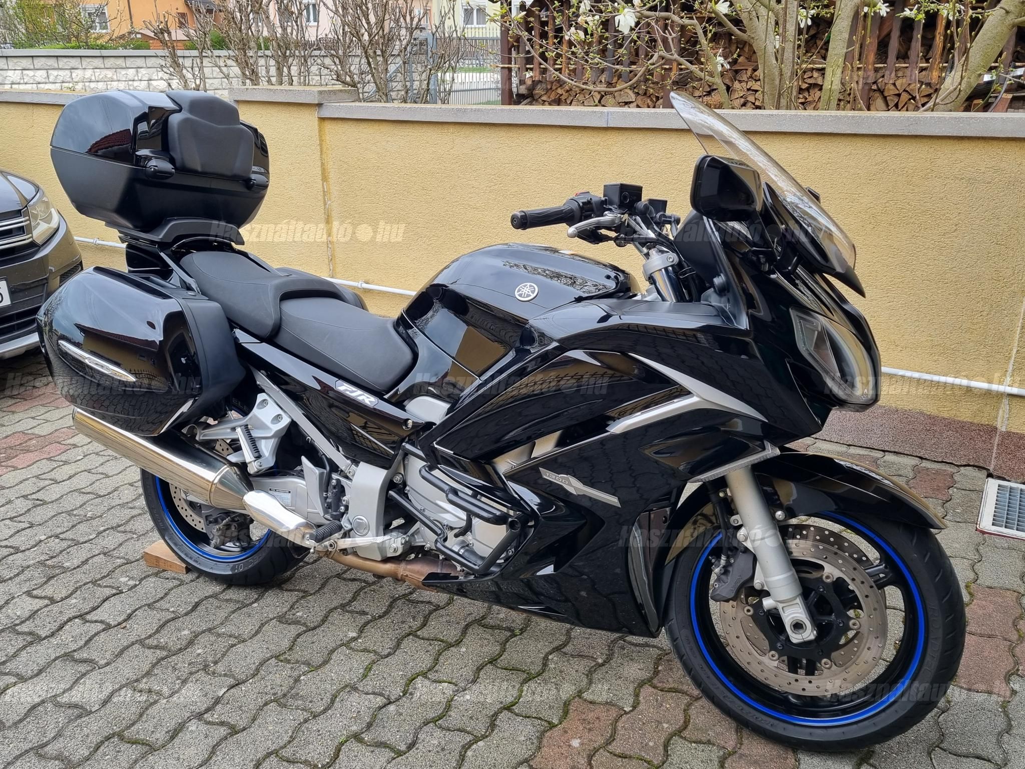 YAMAHA FJR 1300 2013/4 - 1