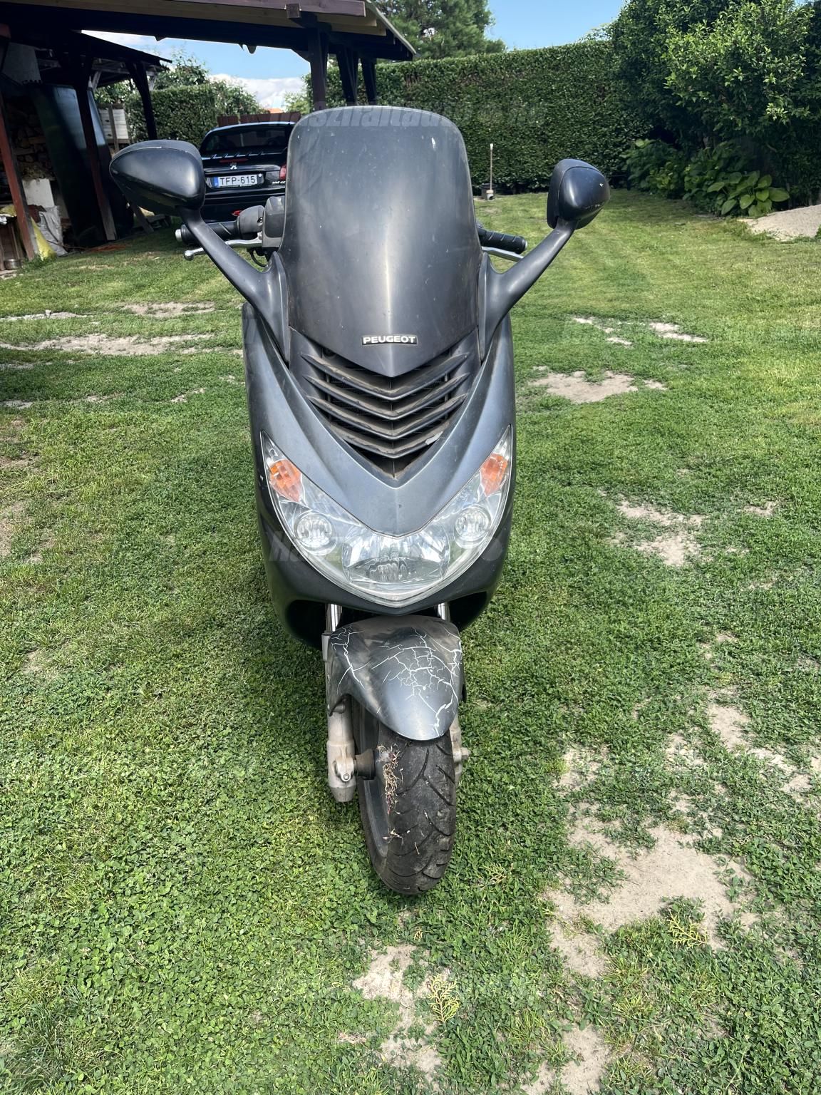 Motor eleje