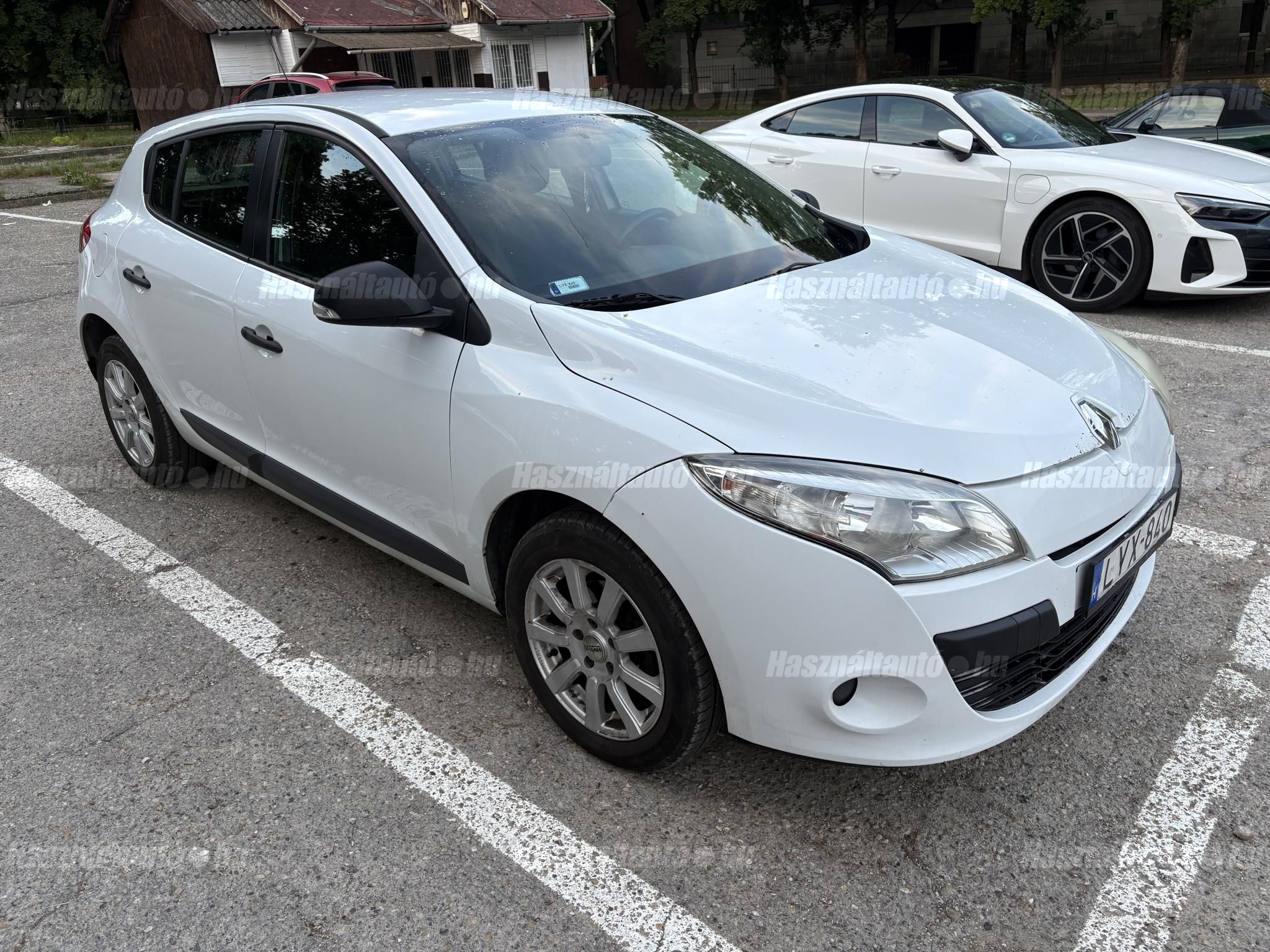 RENAULT MEGANE 2011/10 - 1