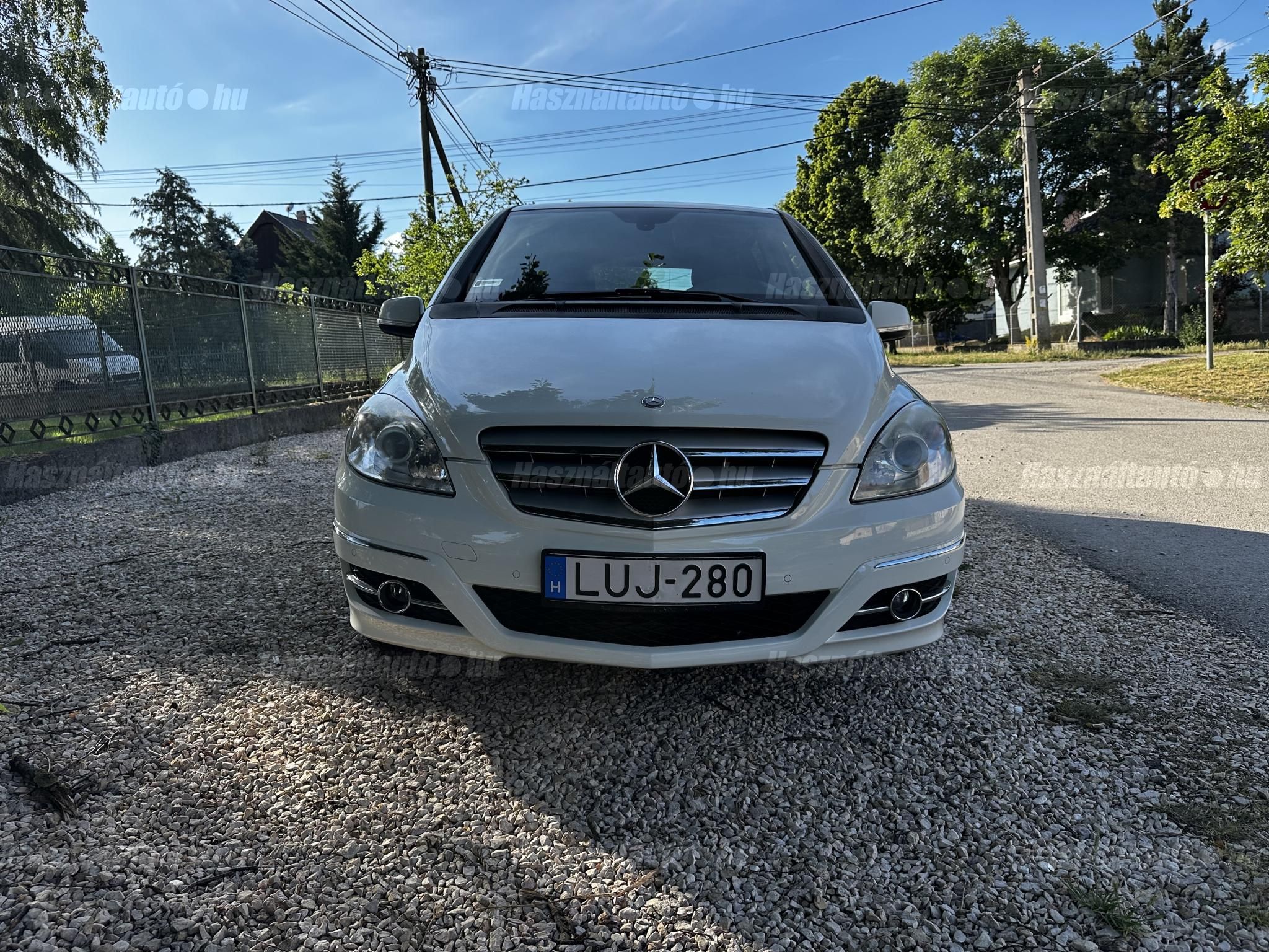 MERCEDES-BENZ B 180 2010/10 - 1