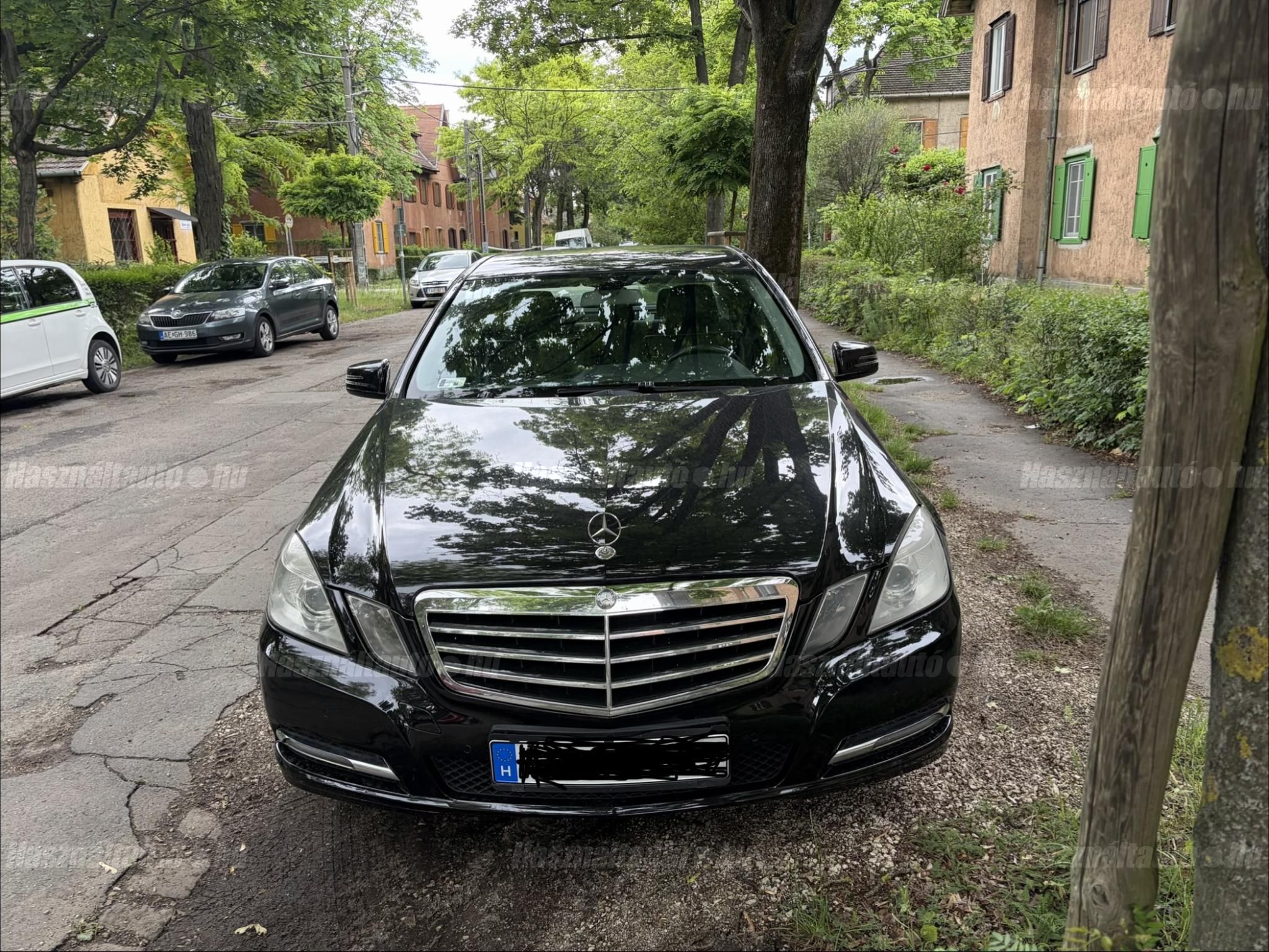 MERCEDES-BENZ E 200 2013/5 - 1