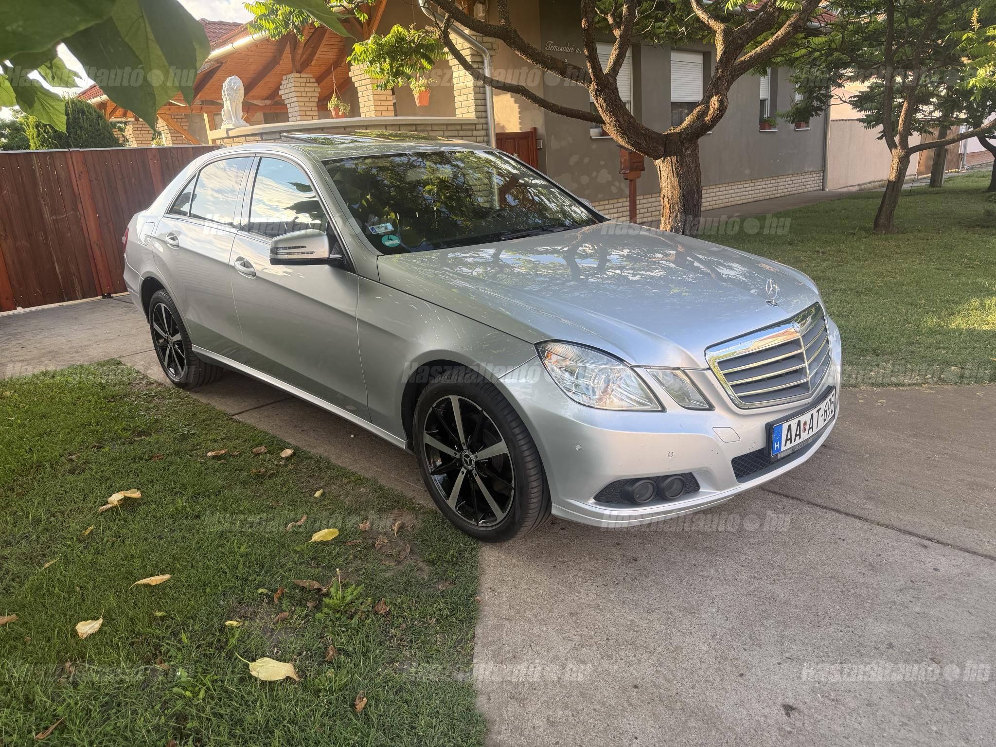 MERCEDES-BENZ E 220 2011/6 - 1