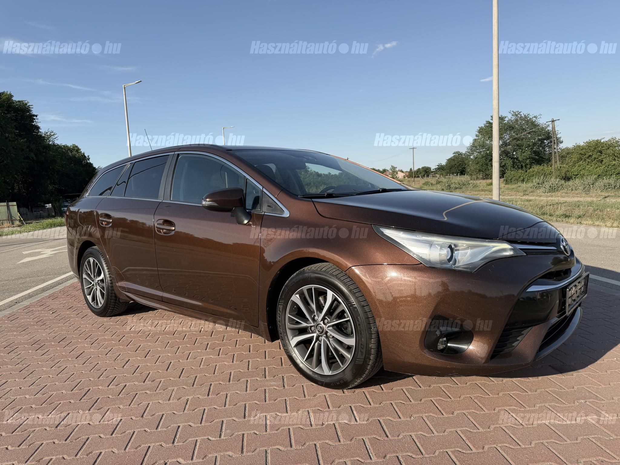 TOYOTA AVENSIS 2015/10 - 1