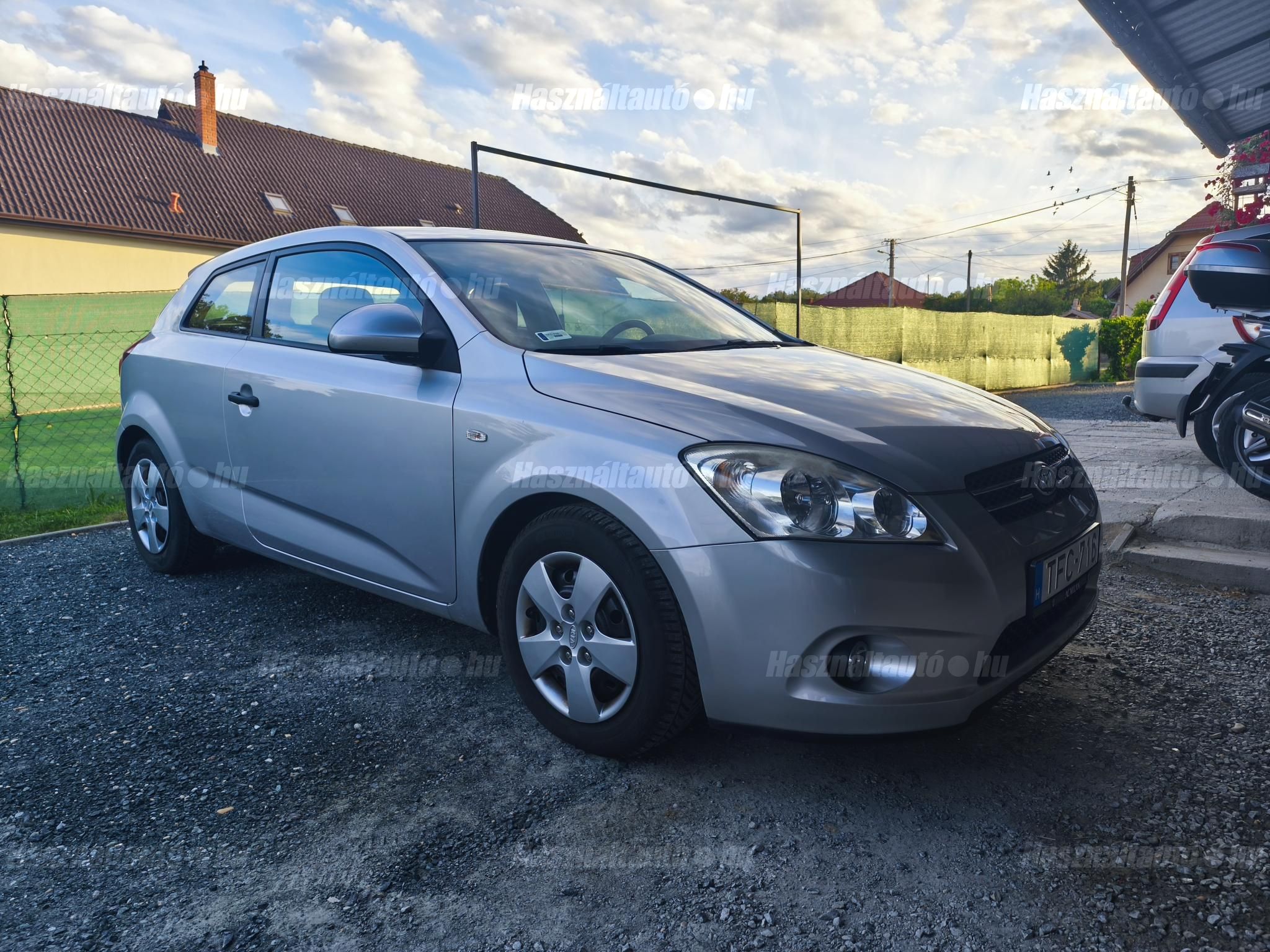 KIA PRO CEE'D 2009/1 - 1