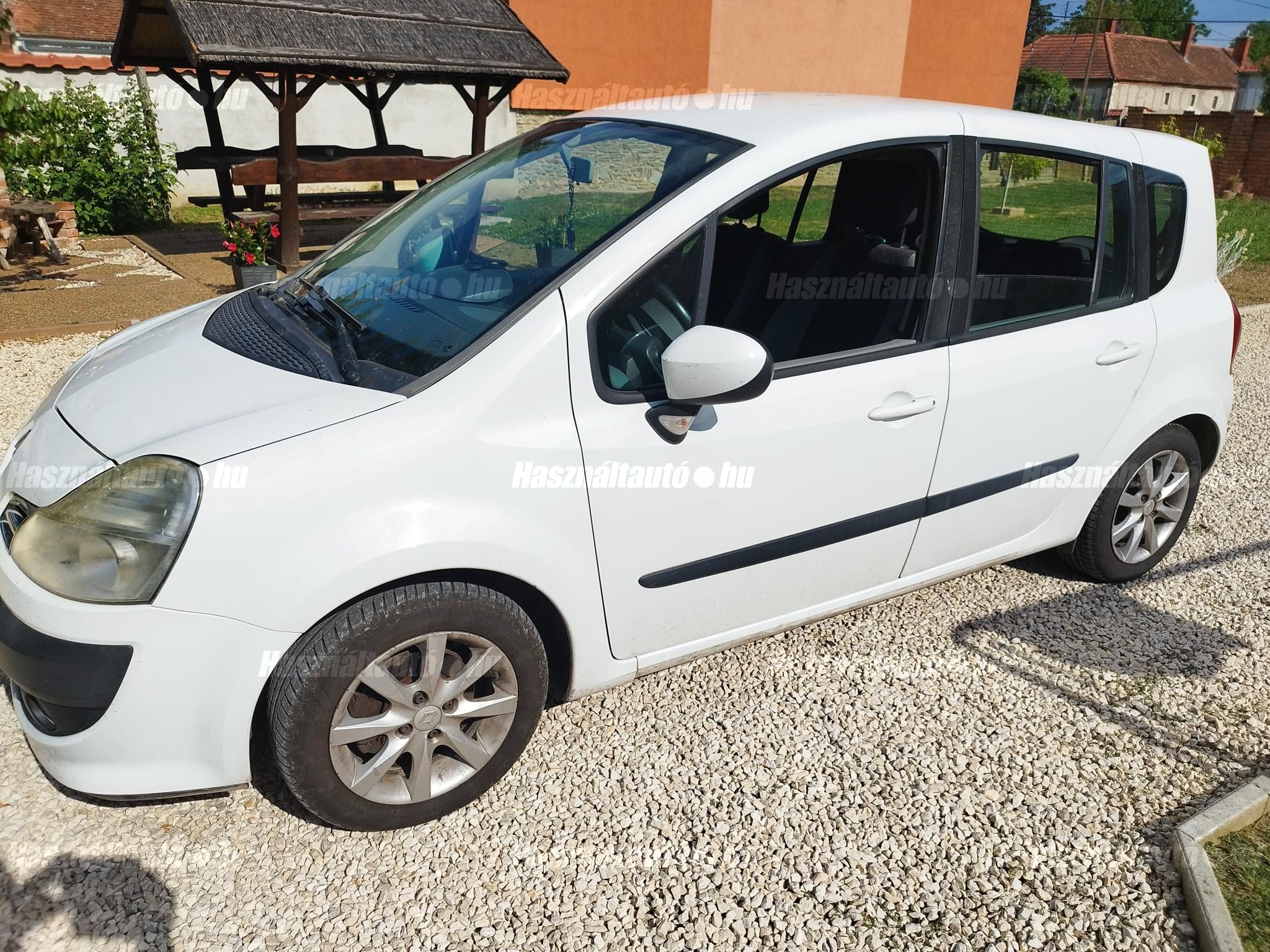 RENAULT GRAND MODUS 2010/10 - 1