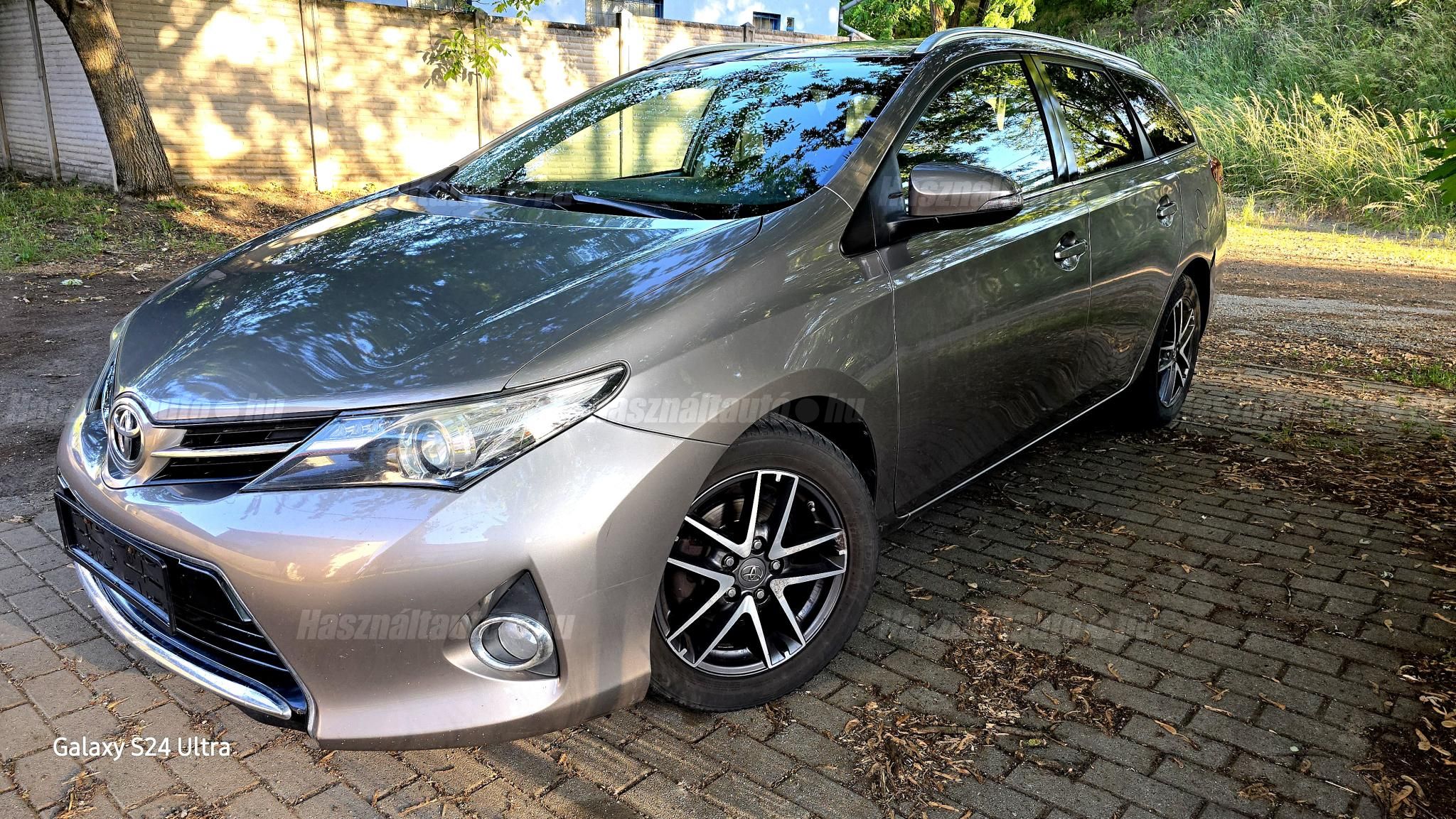 TOYOTA AURIS 2015/10 - 1