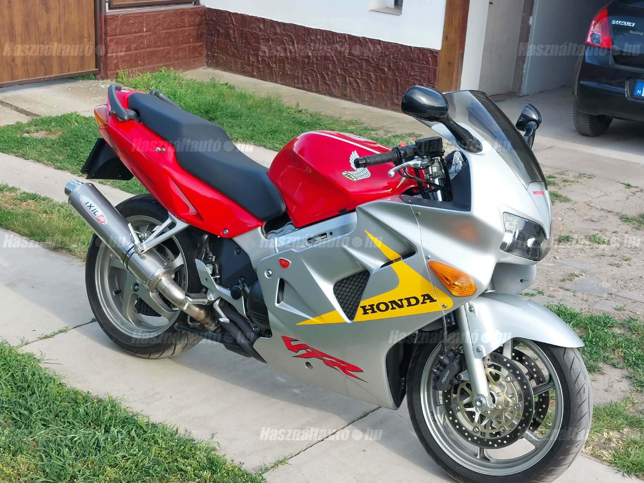 HONDA VFR 800 1999 - 1