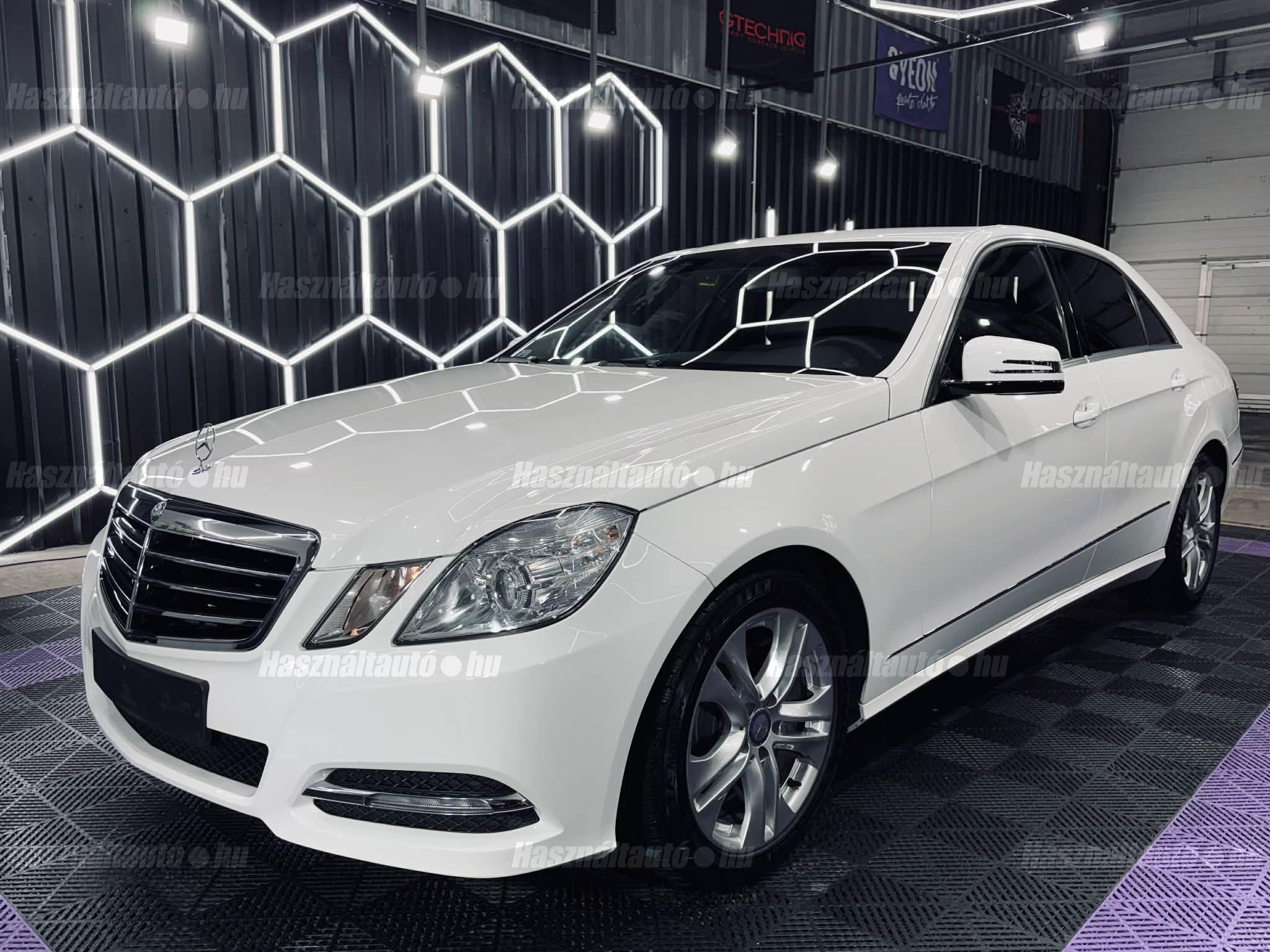 MERCEDES-BENZ E 200 2013/1 - 1