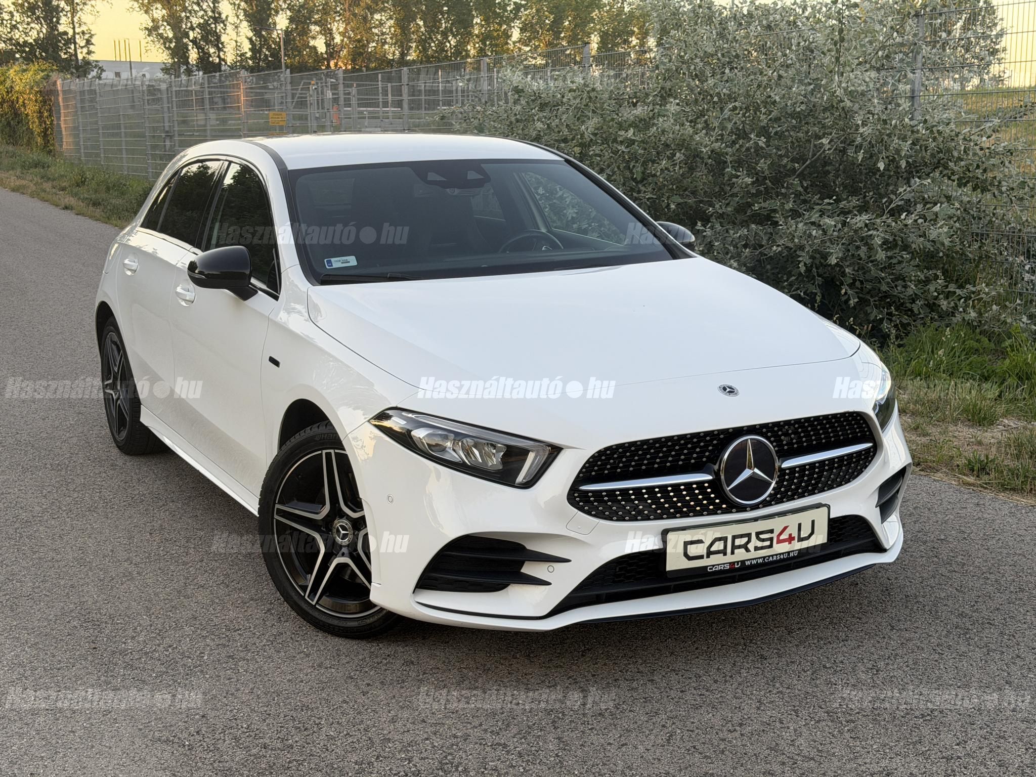MERCEDES-BENZ A 250 2020/12 - 1