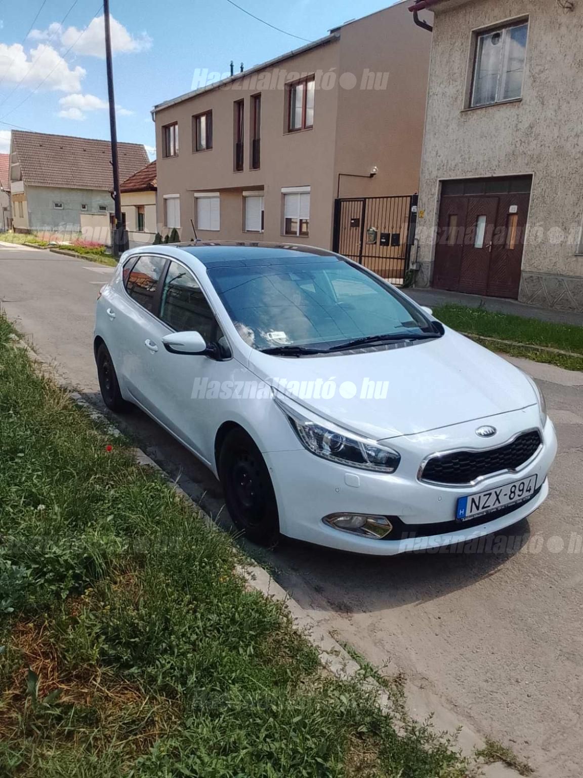 KIA CEE'D 2013/5 - 1