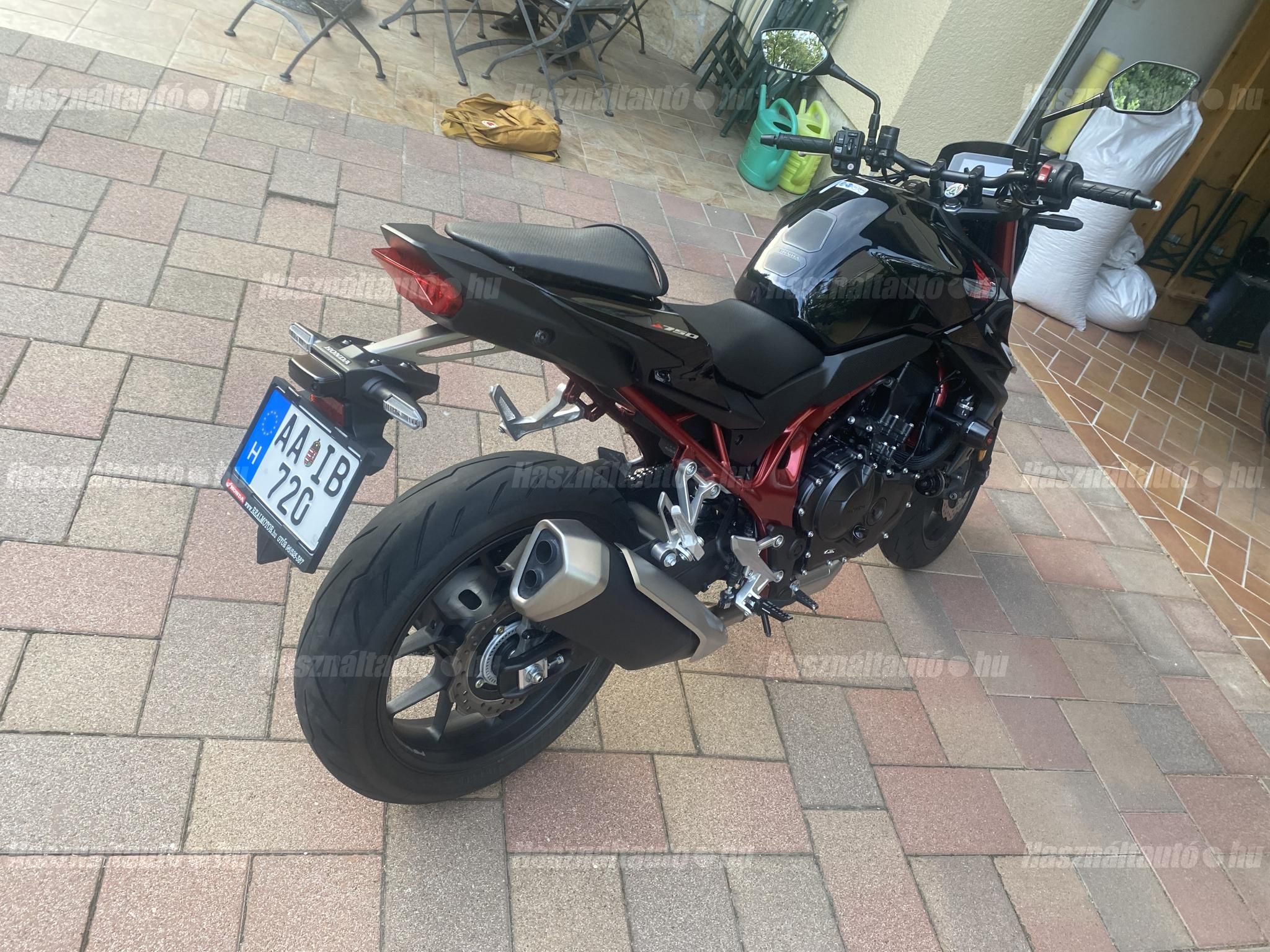HONDA CB 750 HORNET 2023/2 - 1