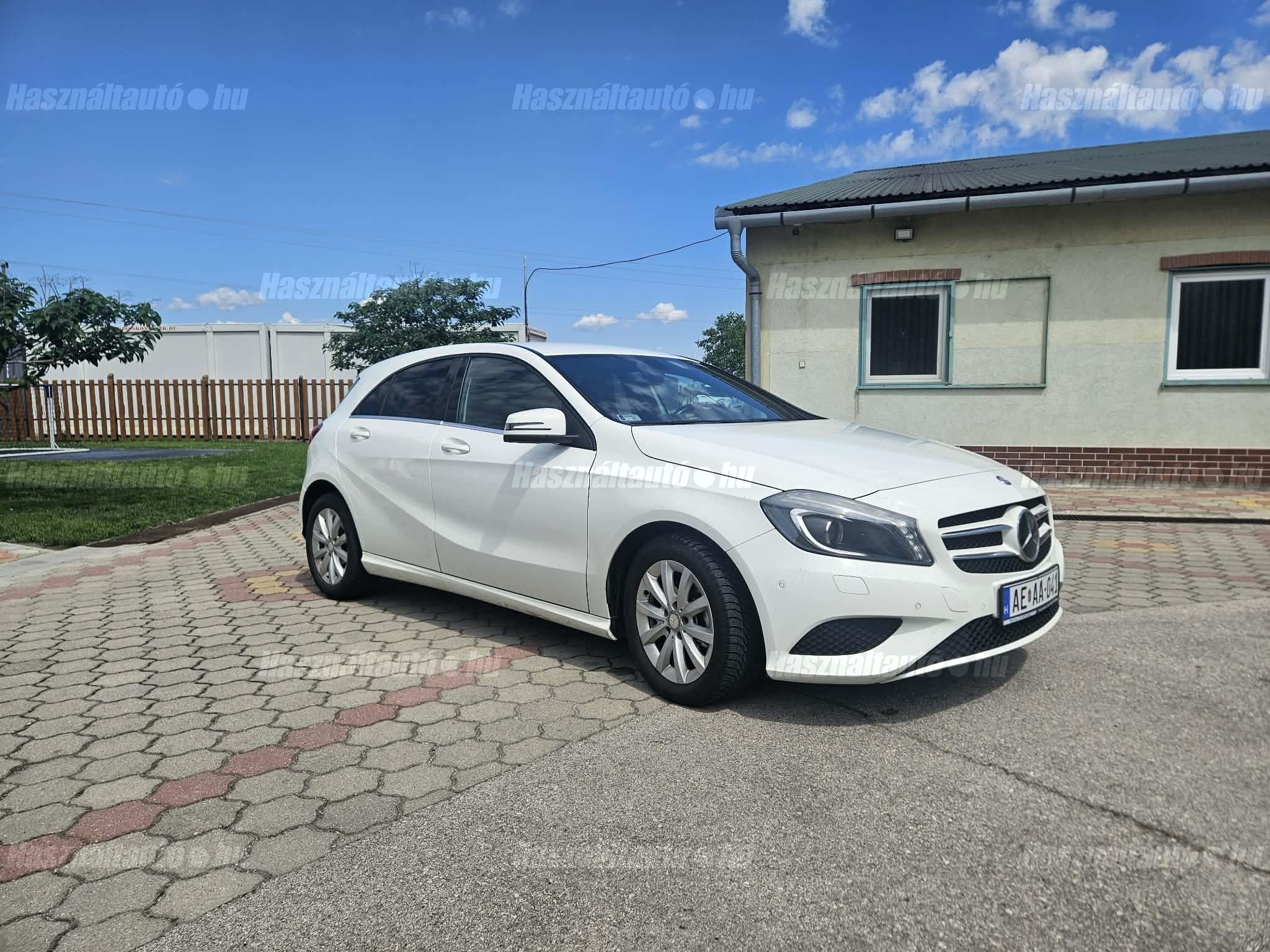 MERCEDES-BENZ A 180 2013/4 - 1