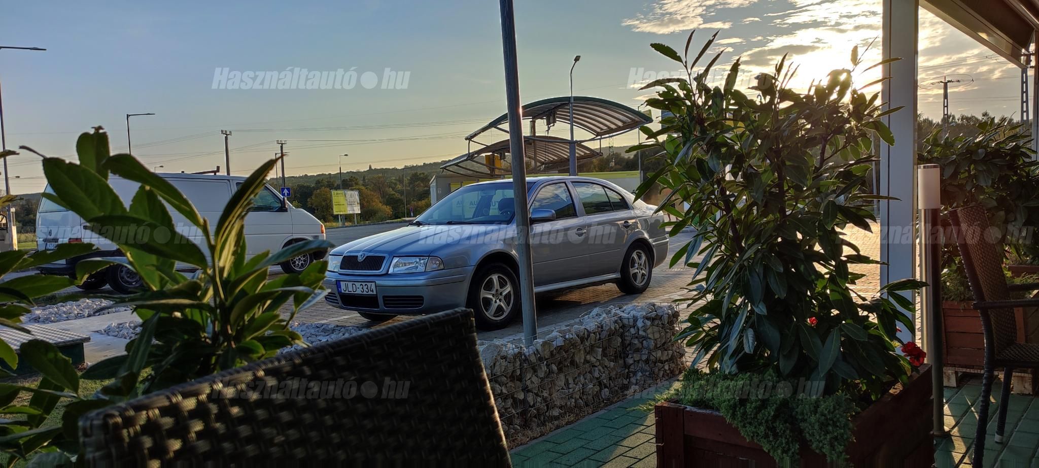 SKODA OCTAVIA 2003/8 - 1