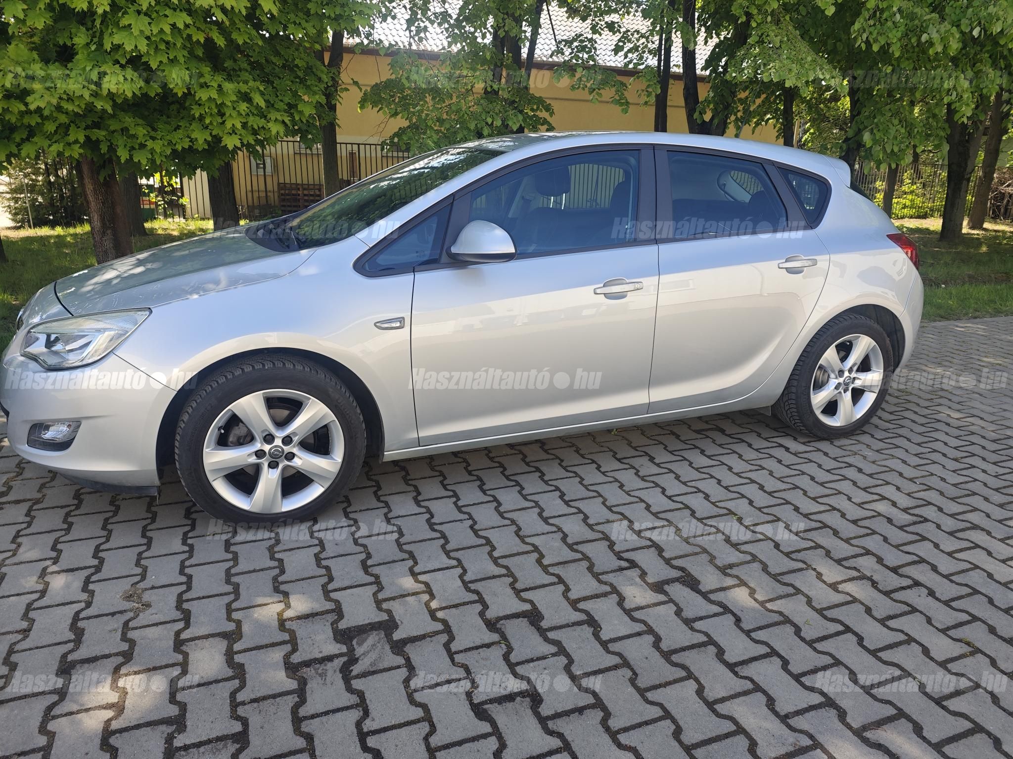 OPEL ASTRA J 2010/5 - 1