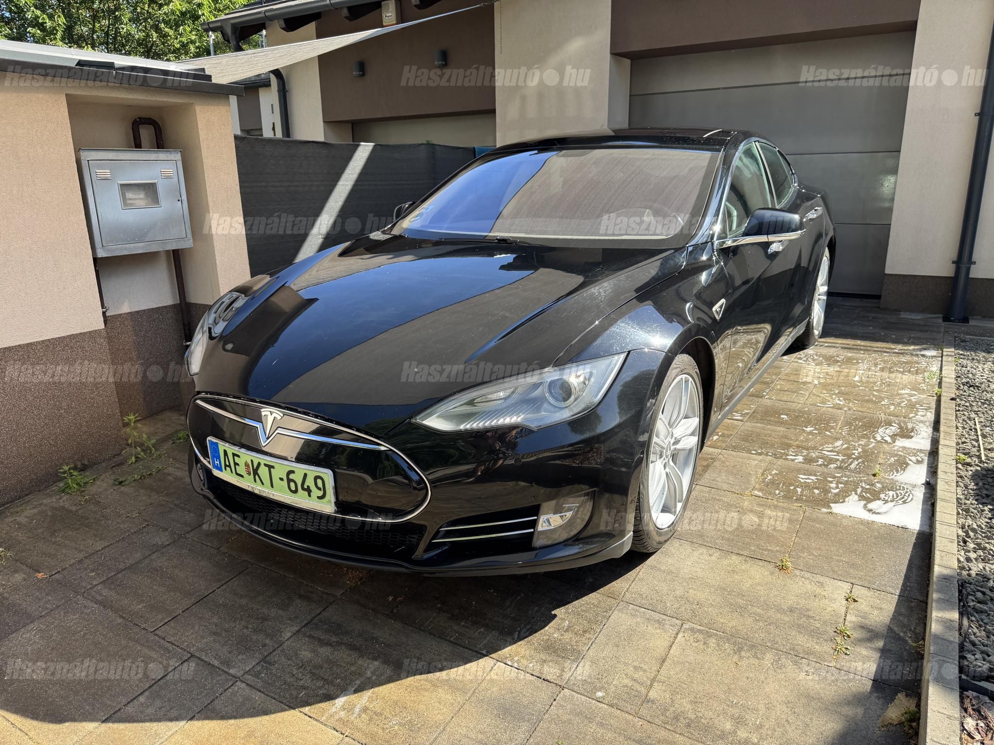 TESLA MODEL S 2014/8 - 1