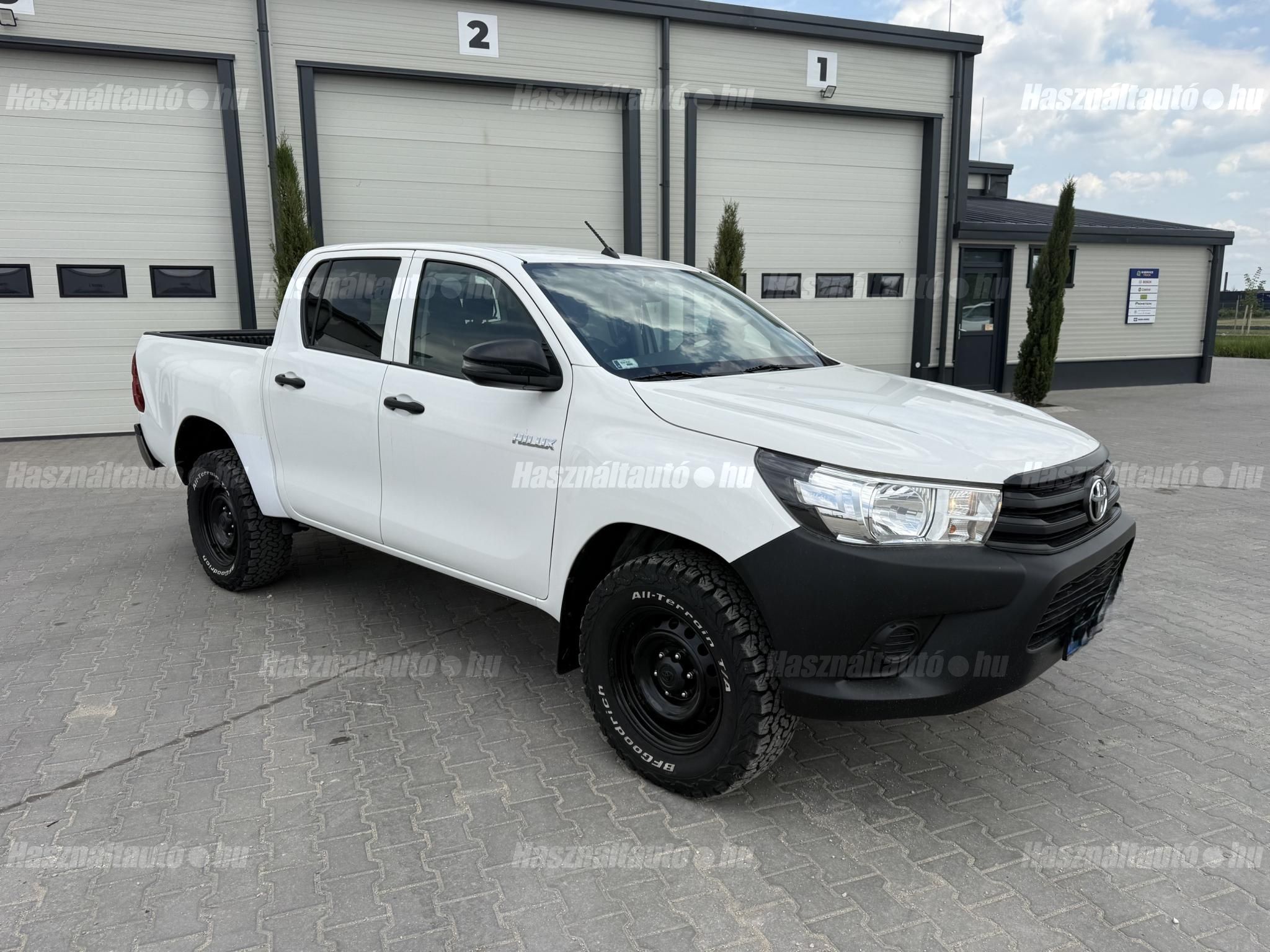 TOYOTA HILUX 2020/5 - 1