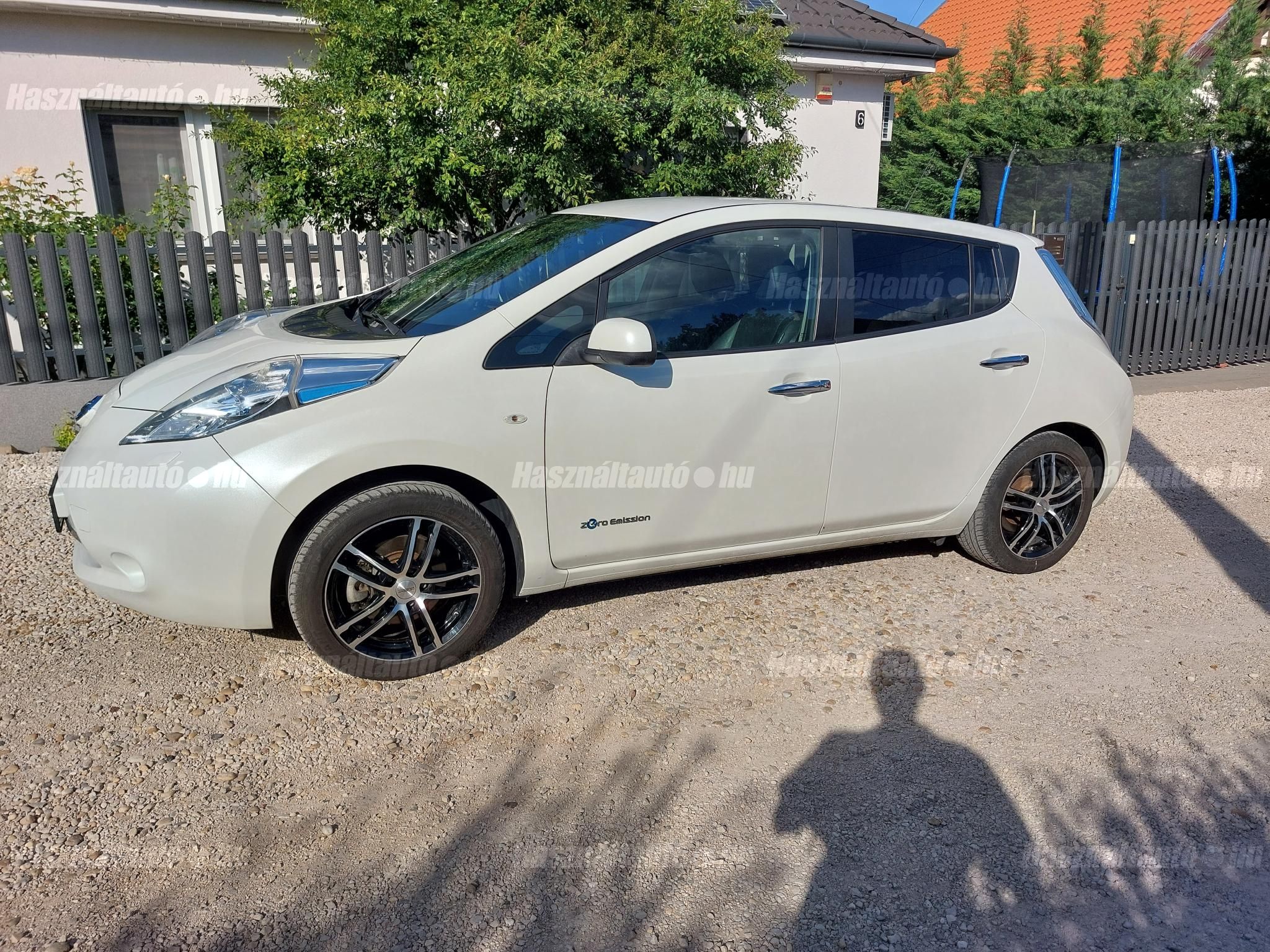 NISSAN LEAF 2017/6 - 1
