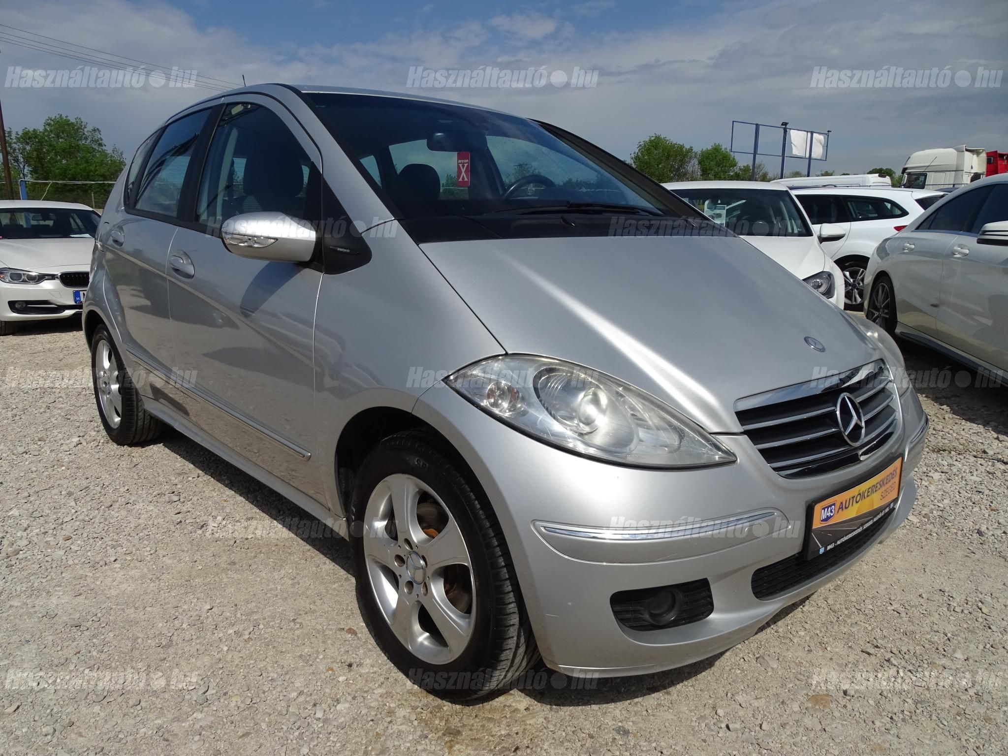 MERCEDES-BENZ A 180 2009/12 - 1