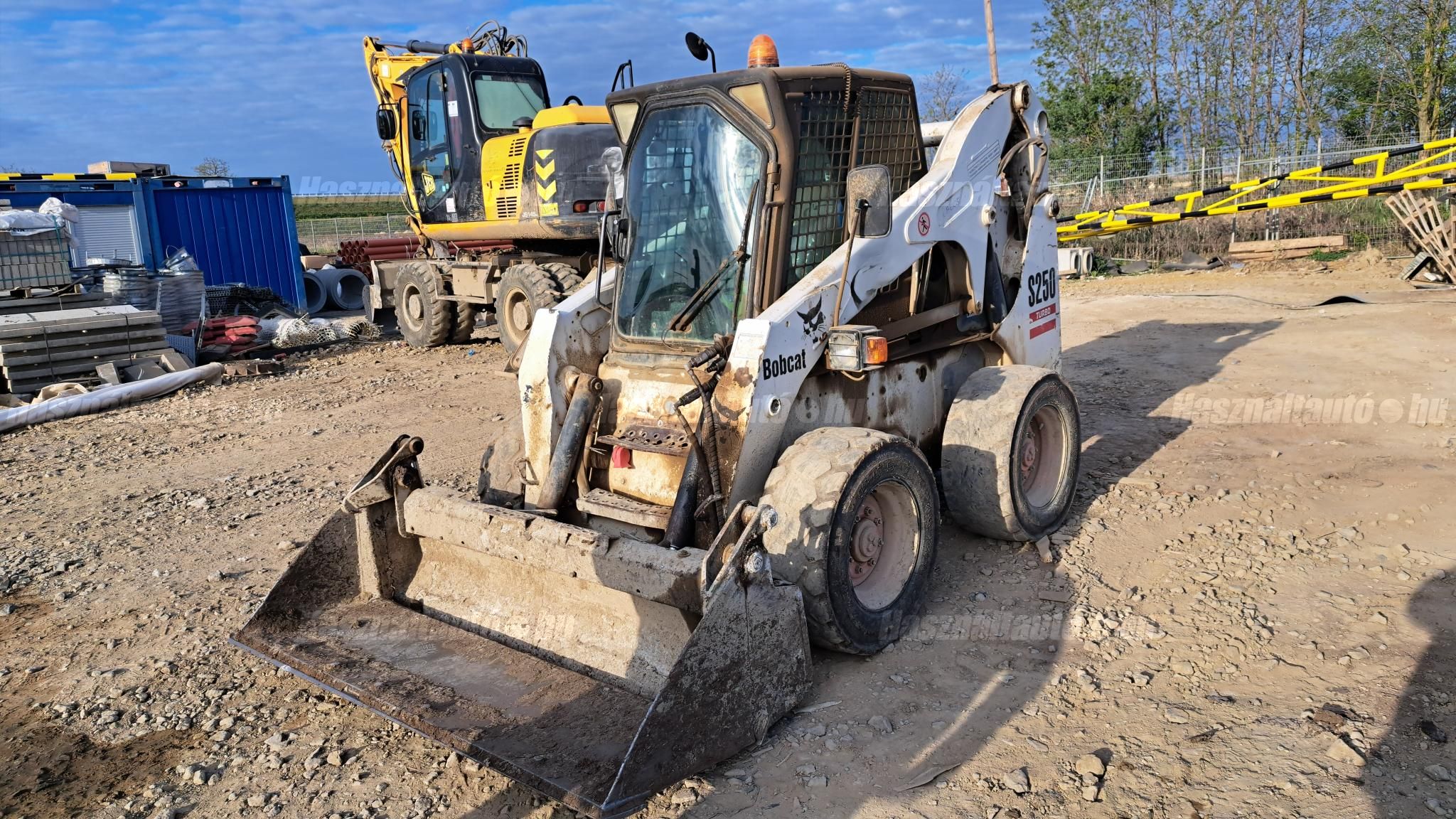 BOBCAT 2004 - 1