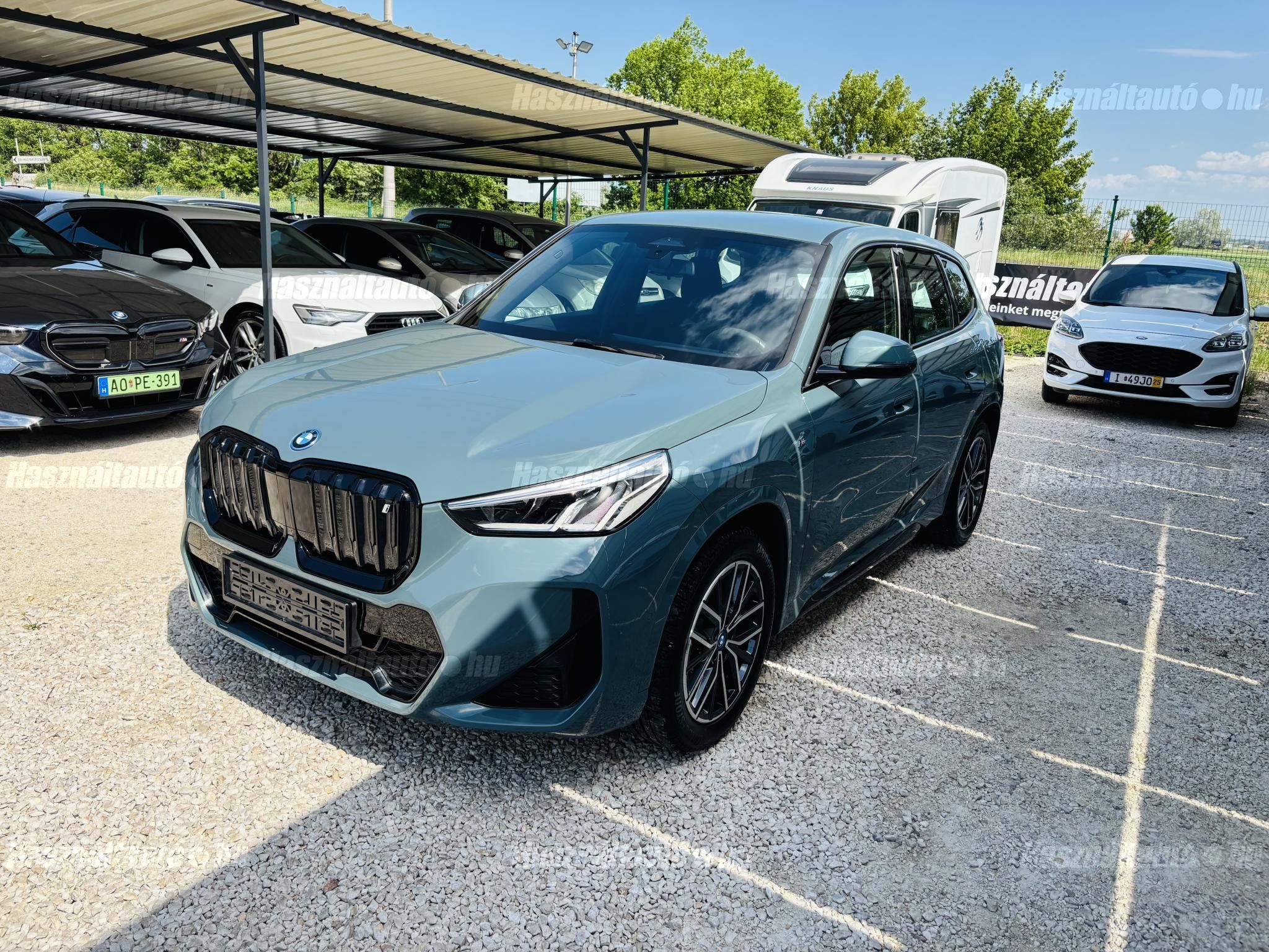 BMW IX1 2023/12 - 1