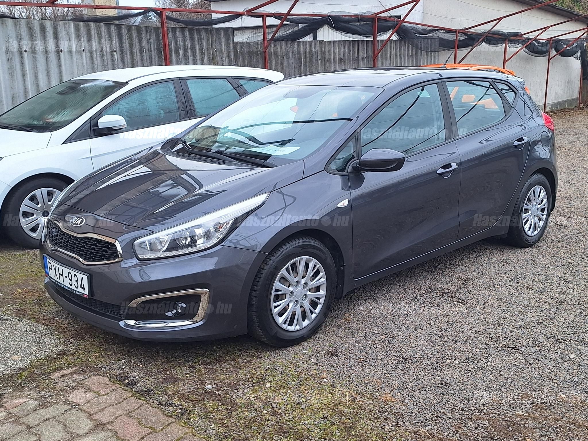 KIA CEE'D 2018/7 - 1