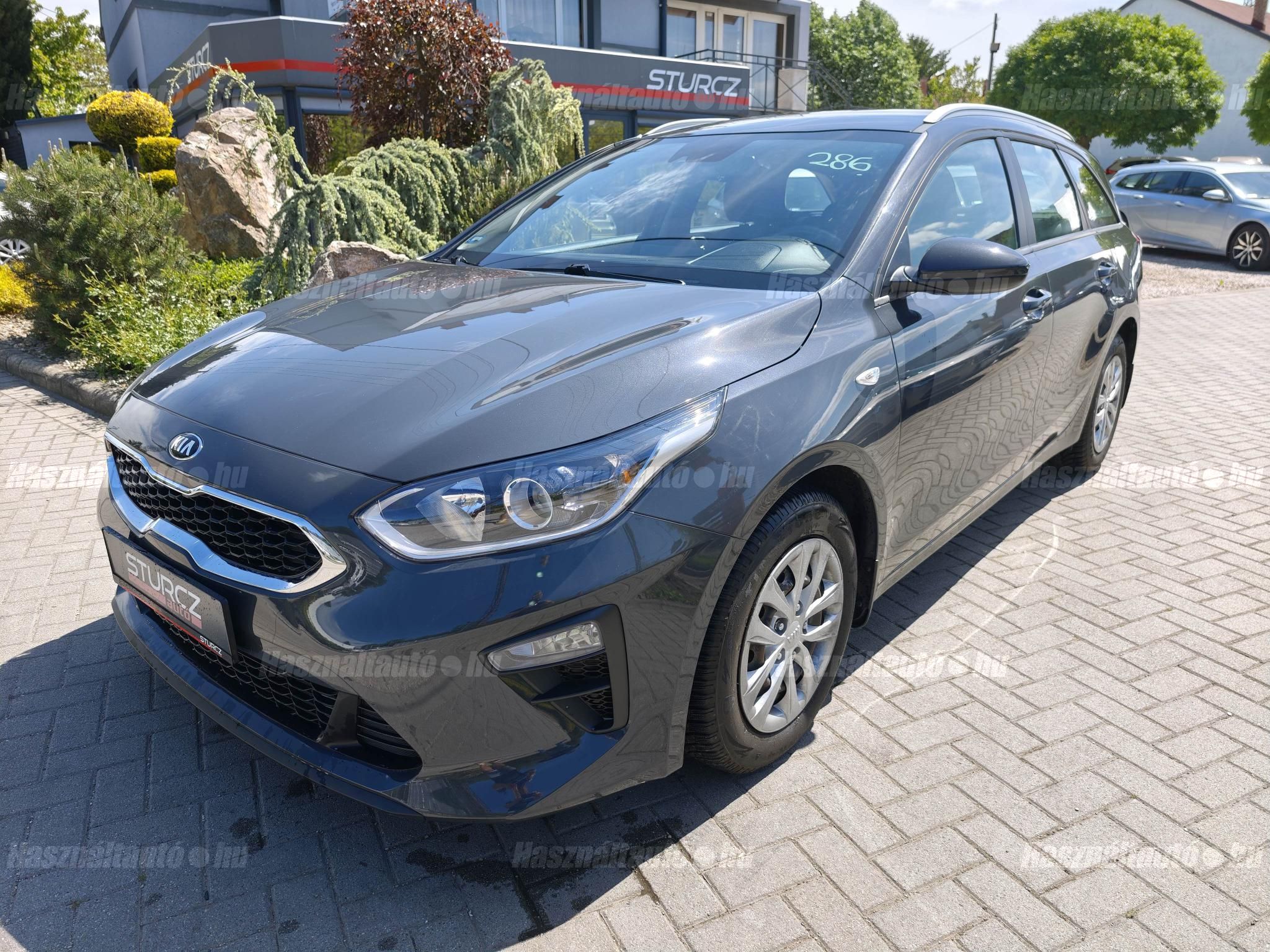 KIA CEE'D 2021/10 - 1