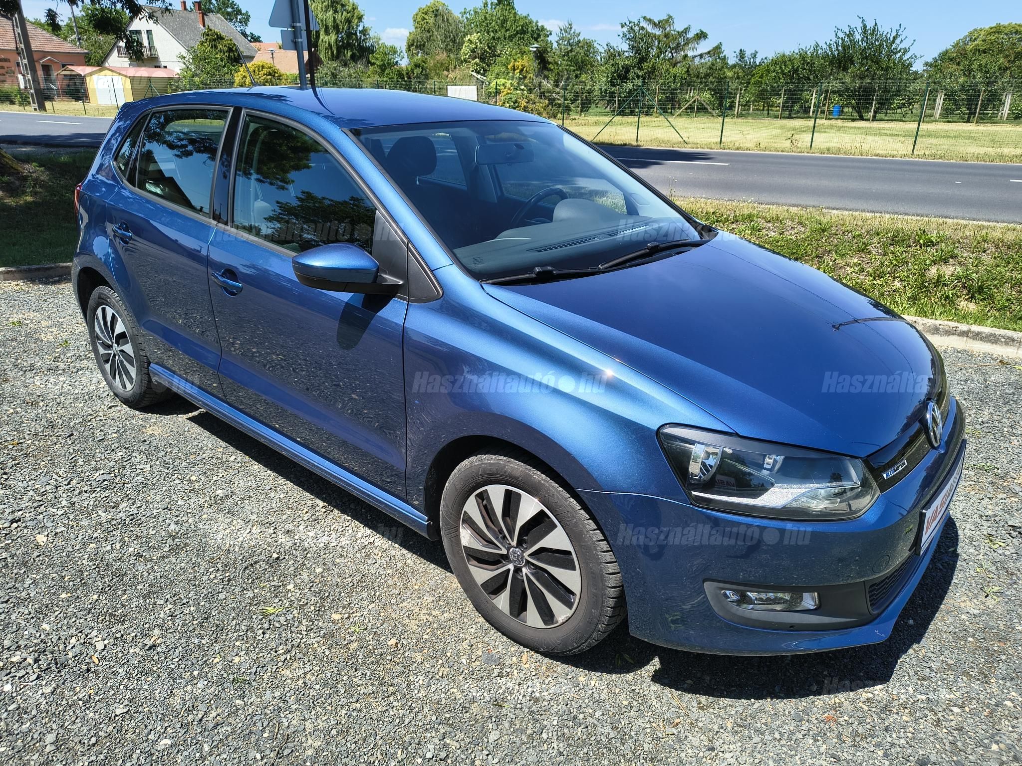 VOLKSWAGEN POLO 2015 - 1