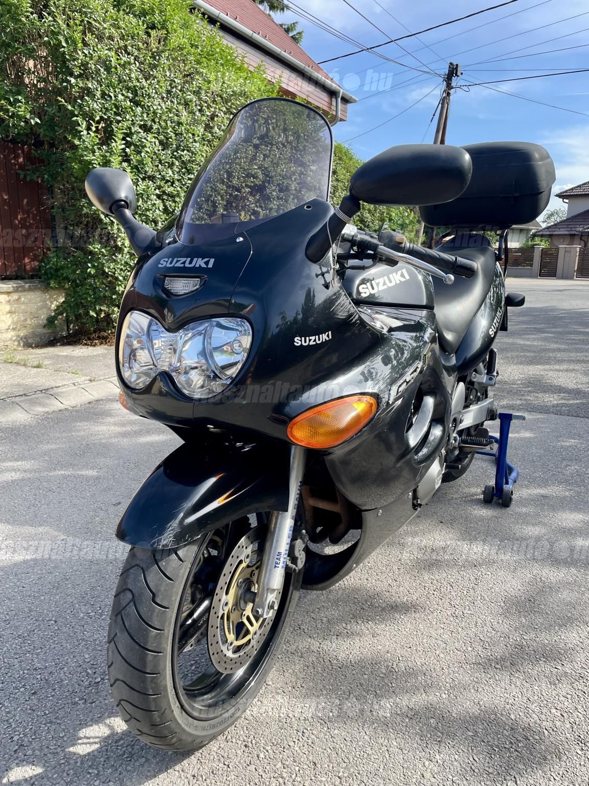 SUZUKI GSX 750 F 2004/5 - 1
