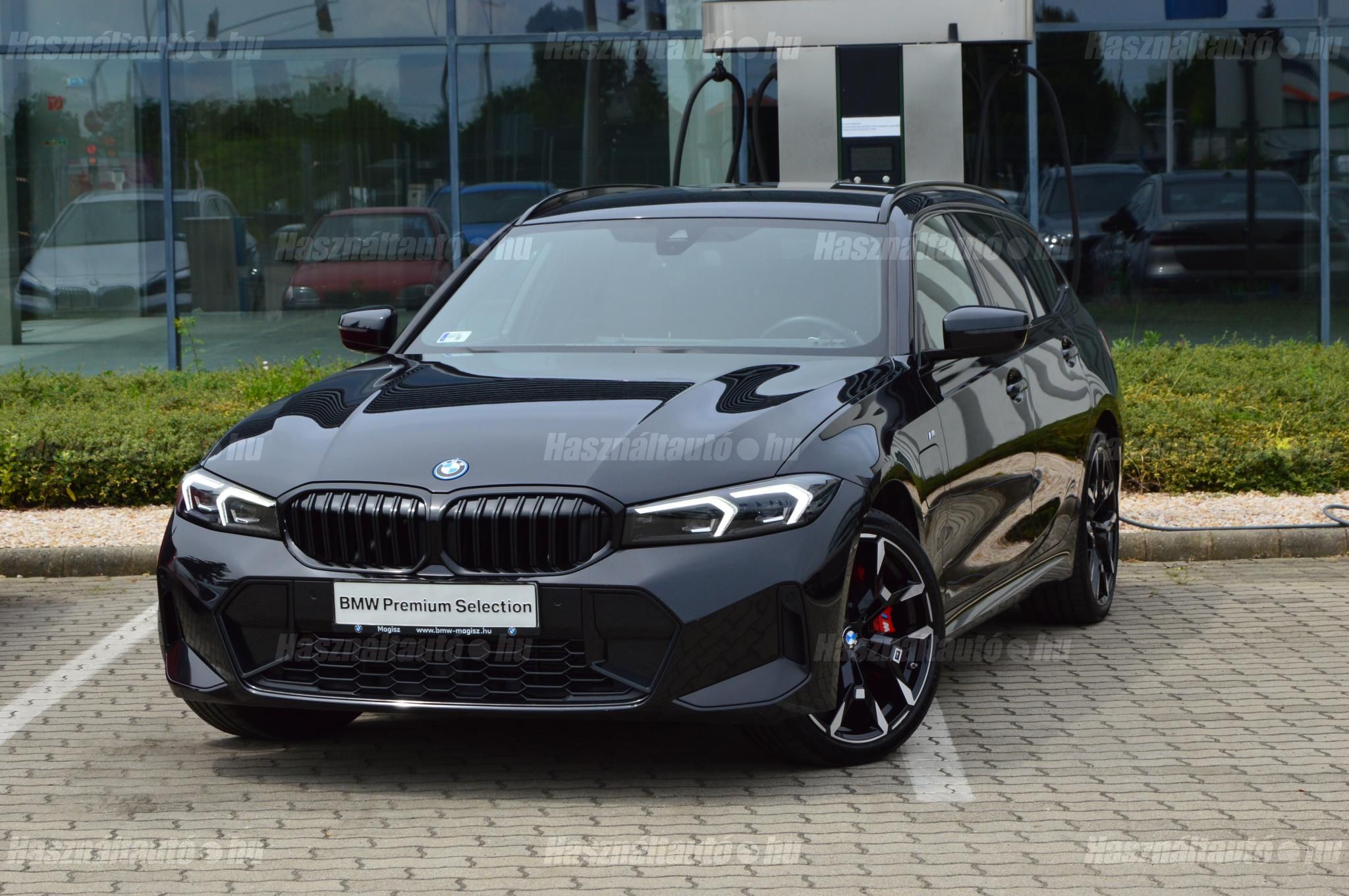 BMW 330 2025/5 - 1