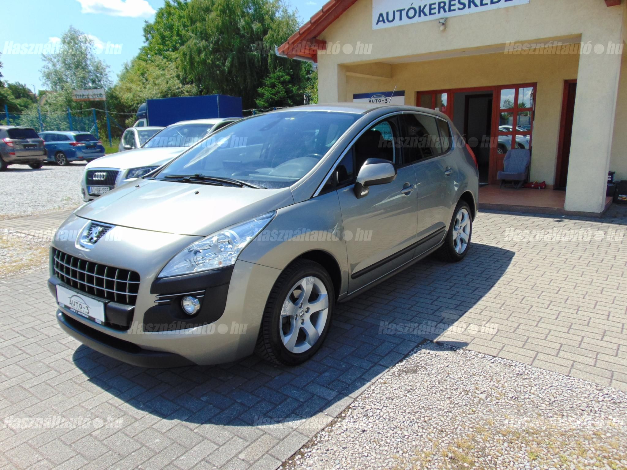 PEUGEOT 3008 2012/1 - 1