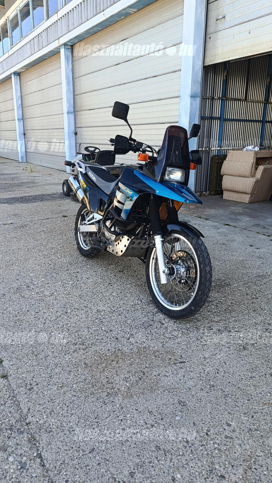 SUZUKI DR 800 1997 - 1