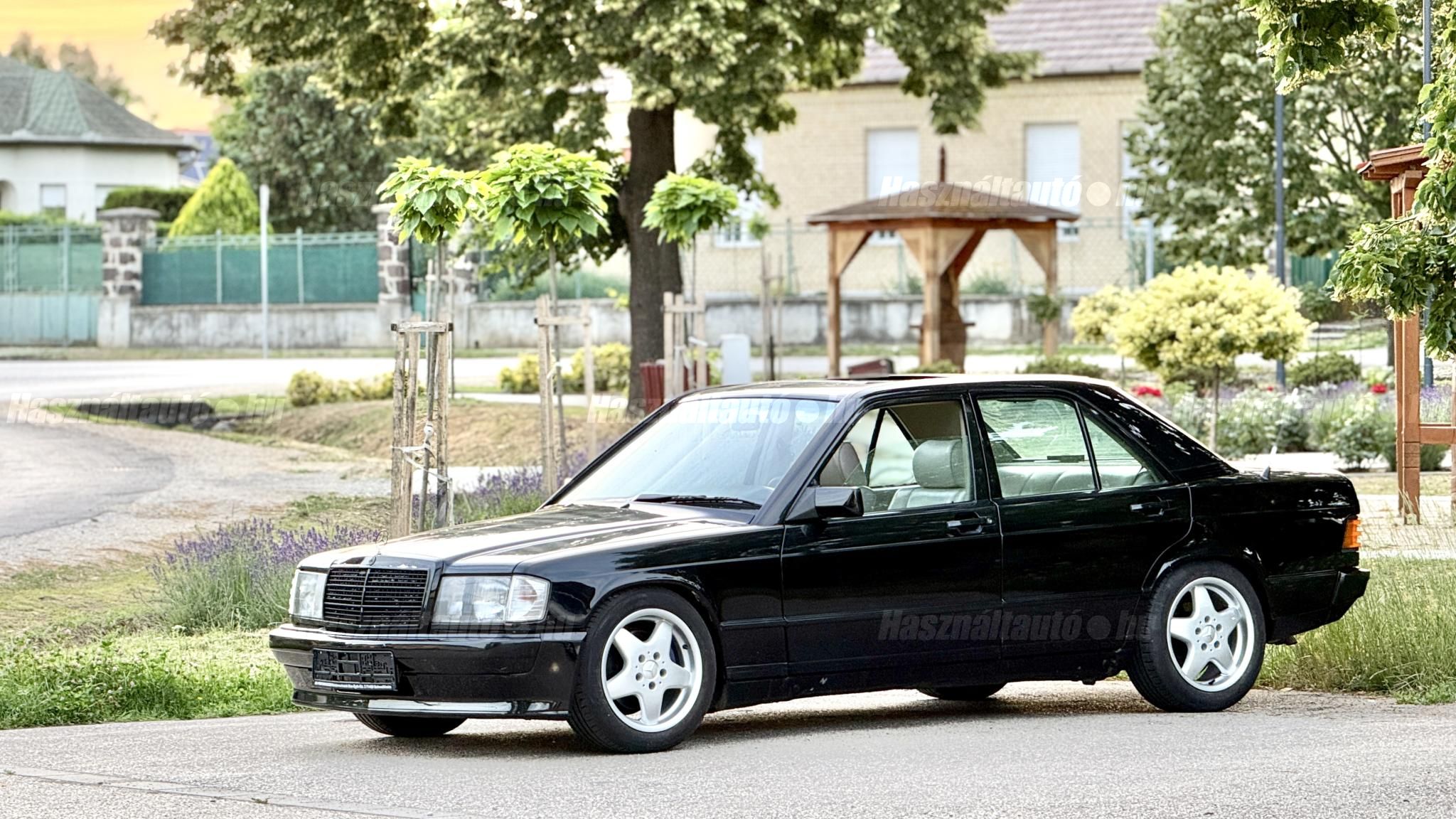 MERCEDES-BENZ 190 1985/11 - 1