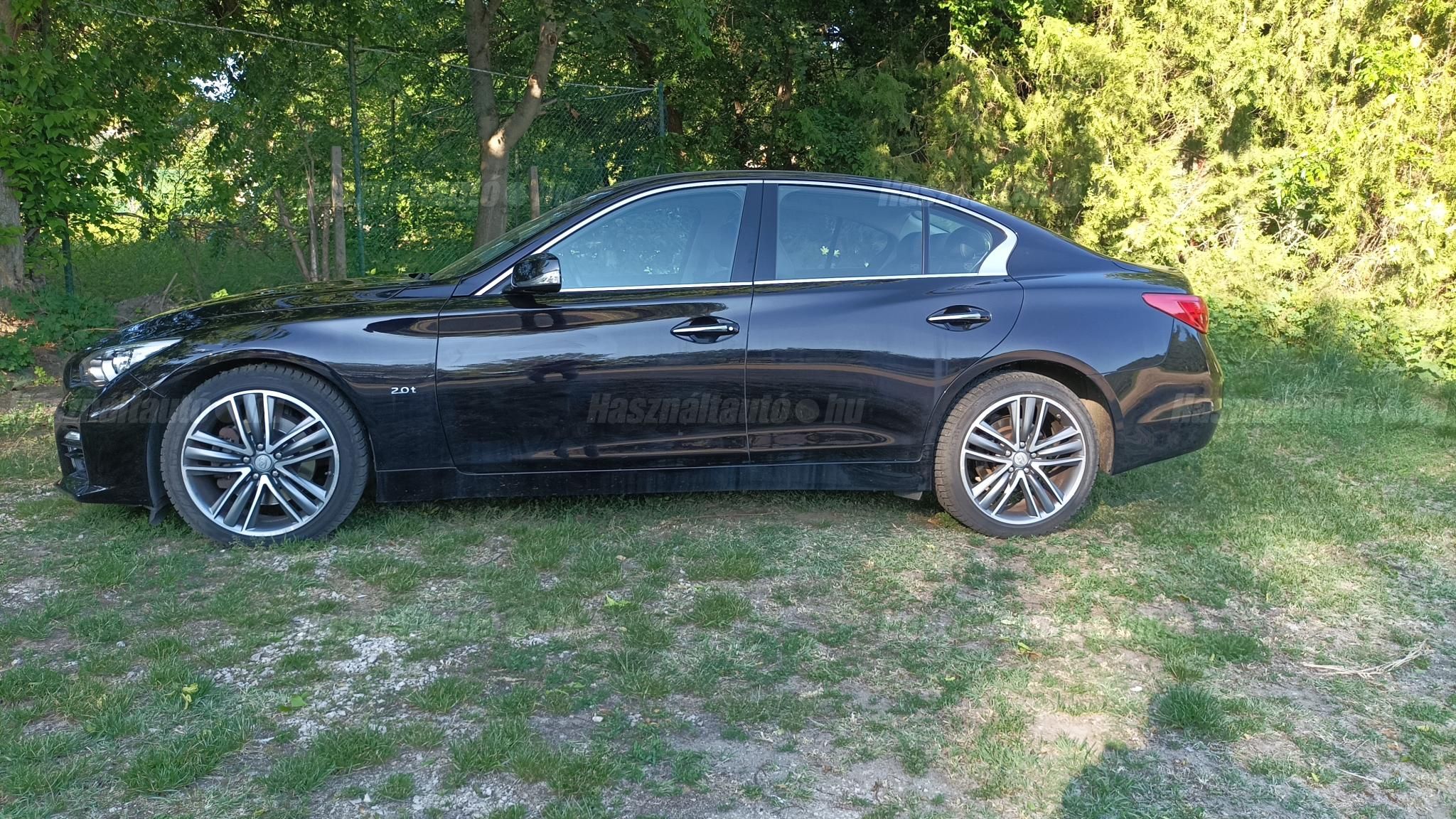 INFINITI Q50 2015/12 - 1